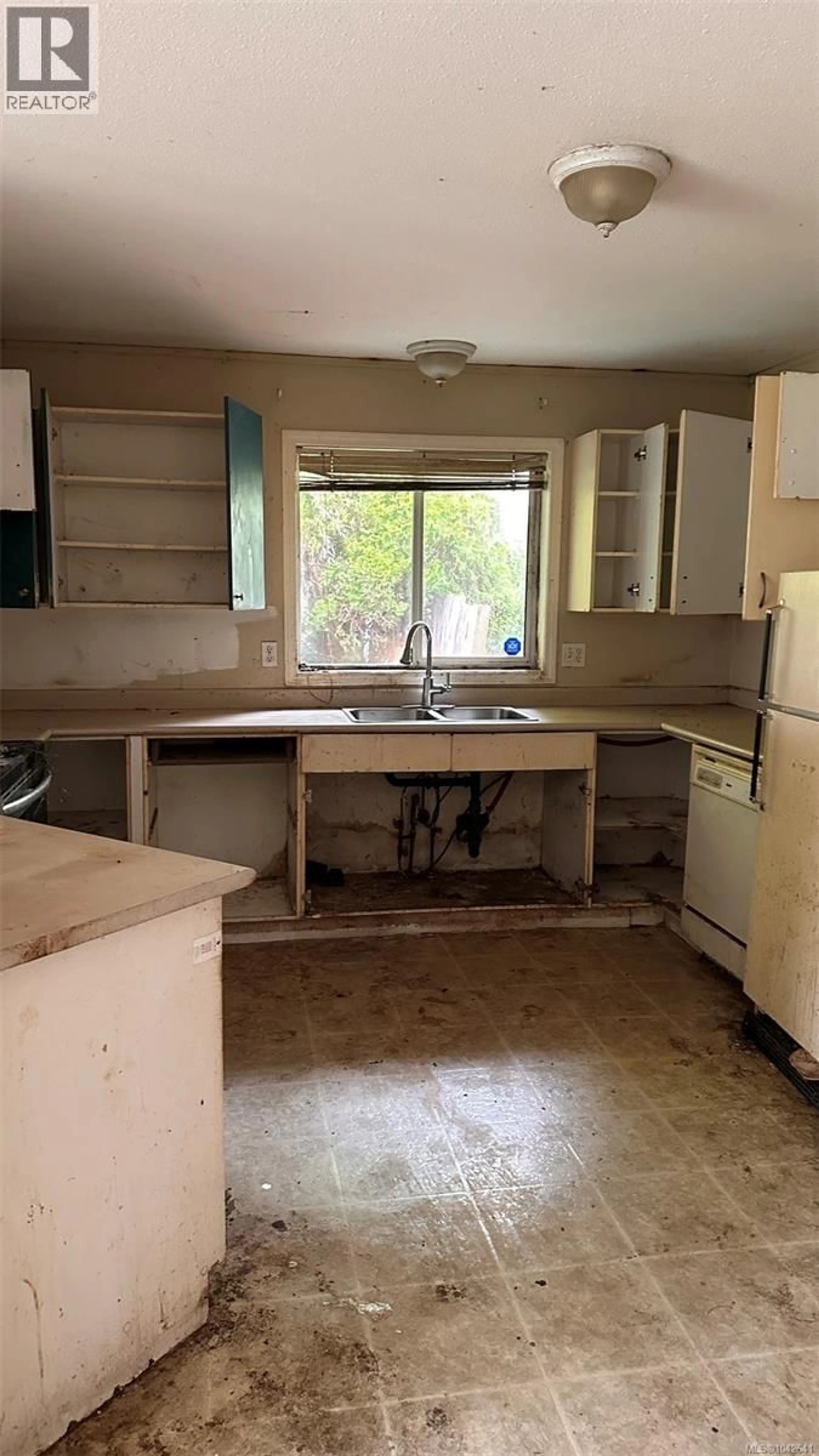 Standard kitchen, unknown for A - 1526 BURGESS ROAD, Courtenay British Columbia V9N5W8