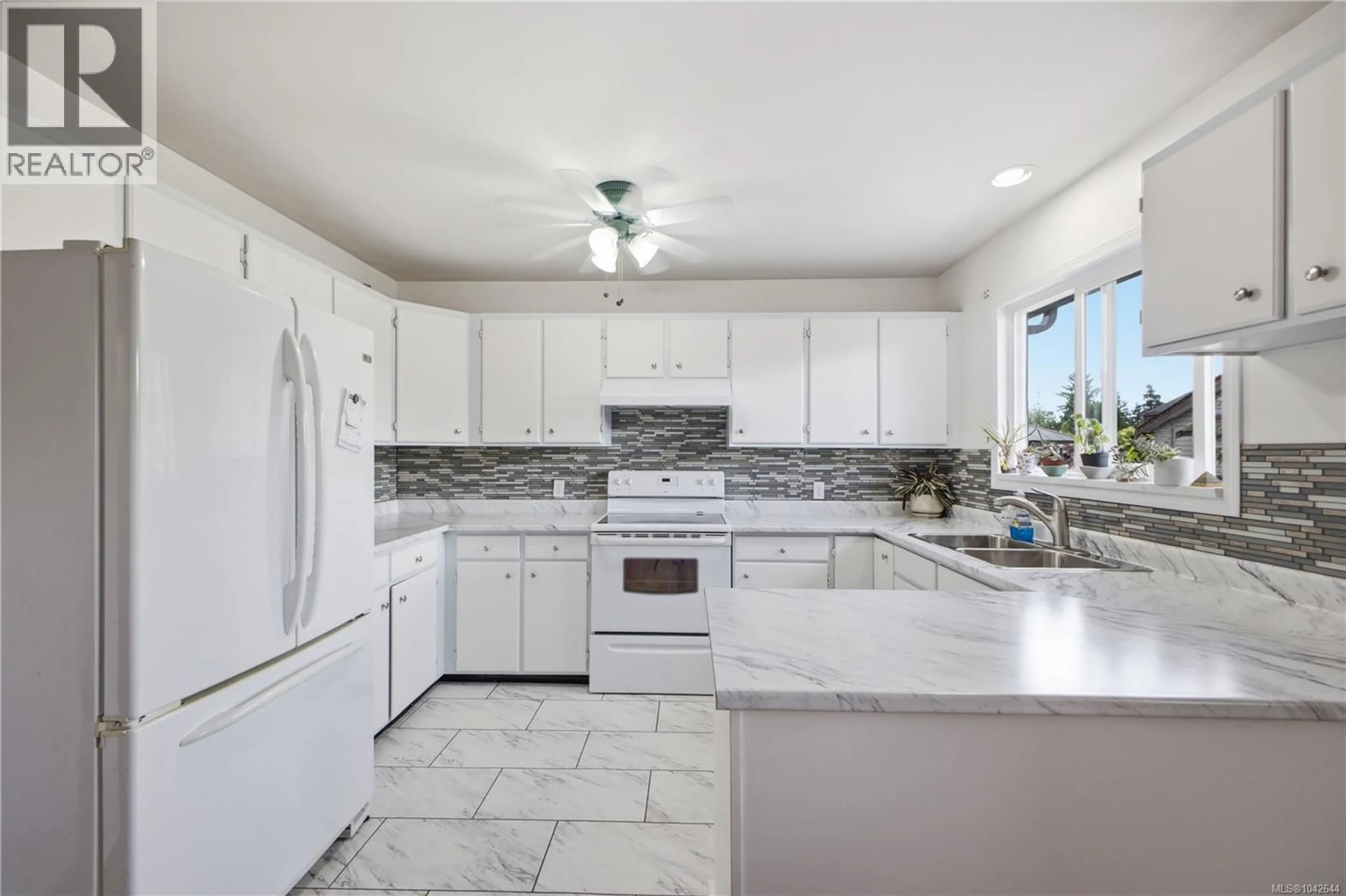 Unknown for 2505 ALDER STREET SOUTH, Campbell River British Columbia V9W5T3