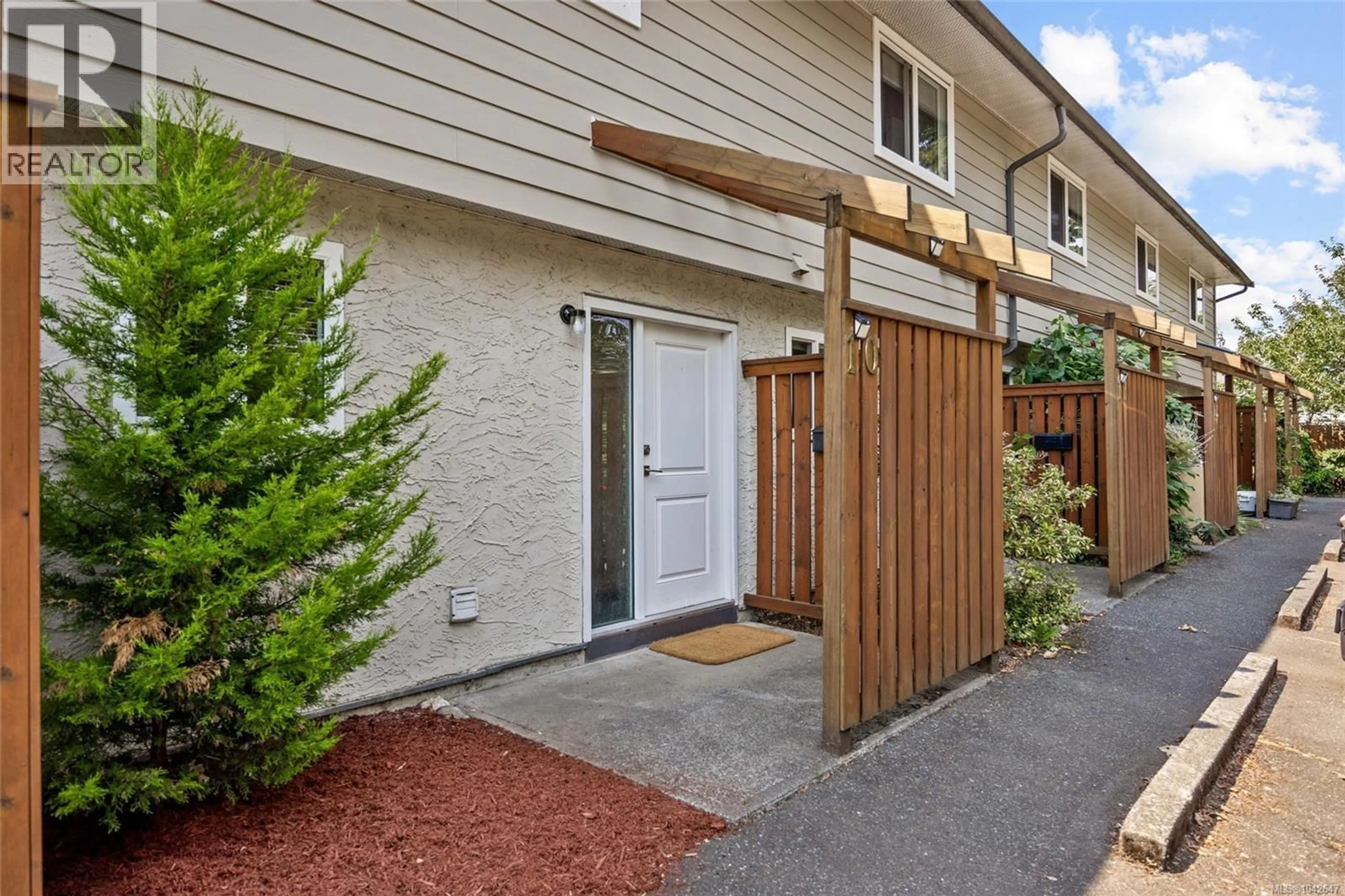 Unknown for 10 - 951 17TH STREET, Courtenay British Columbia V9N7P8