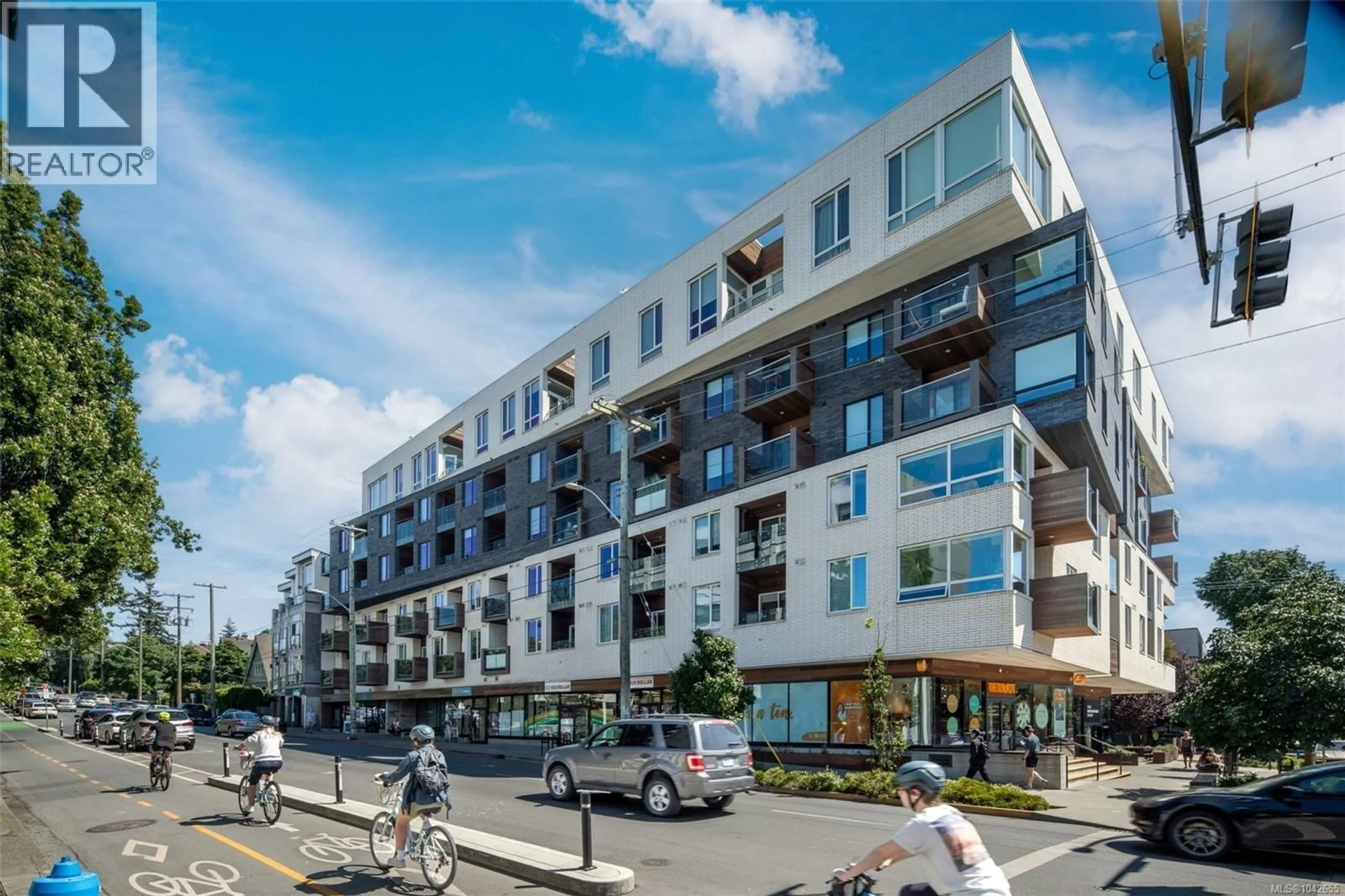 Patio, street for 511 - 1033 COOK STREET, Victoria British Columbia V8V0E1