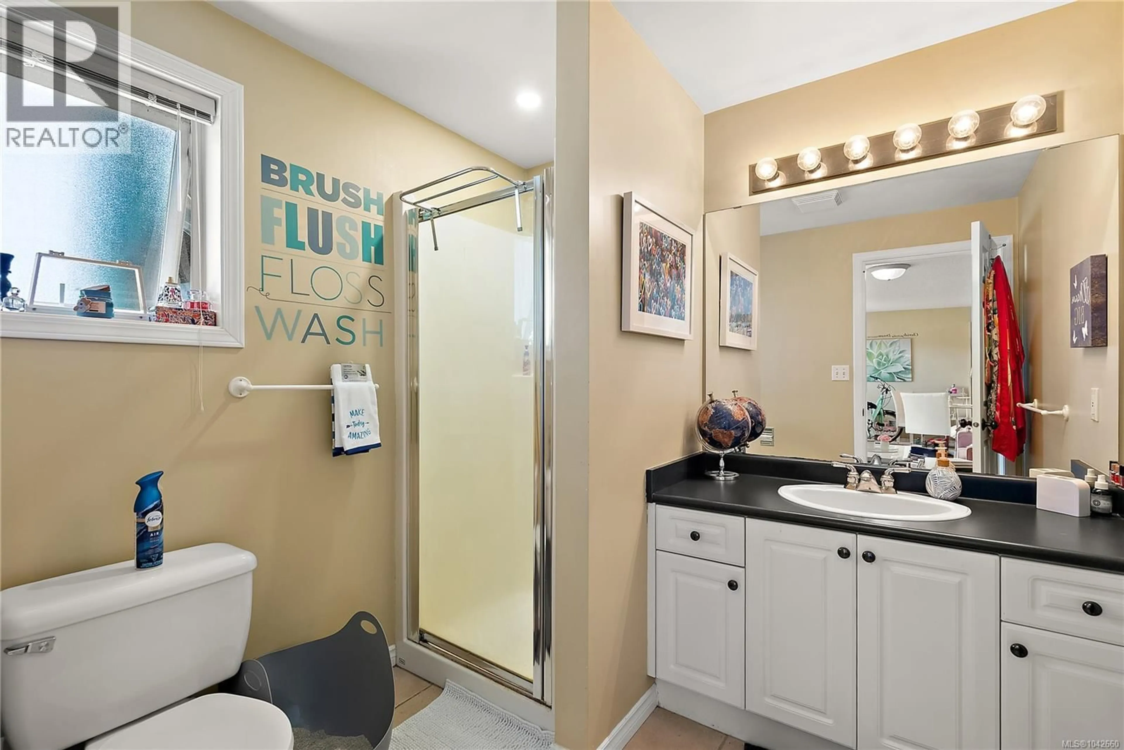 Standard bathroom, ceramic/tile floor for 10347 BOWERBANK ROAD, Sidney British Columbia V8L3L6