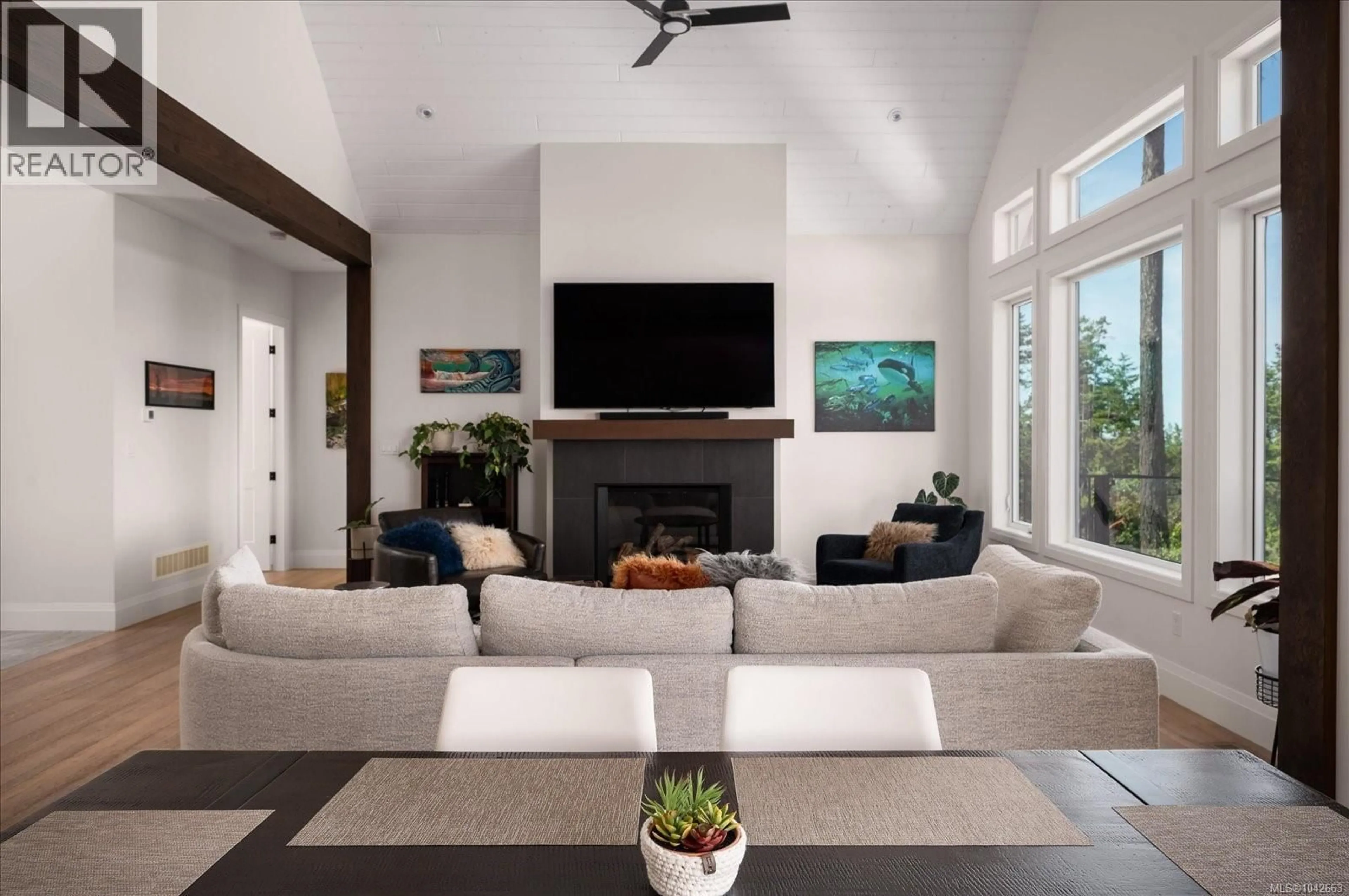 Living room with furniture, unknown for 7336 HIGH RIDGE CRESCENT, Lantzville British Columbia V0R2H0