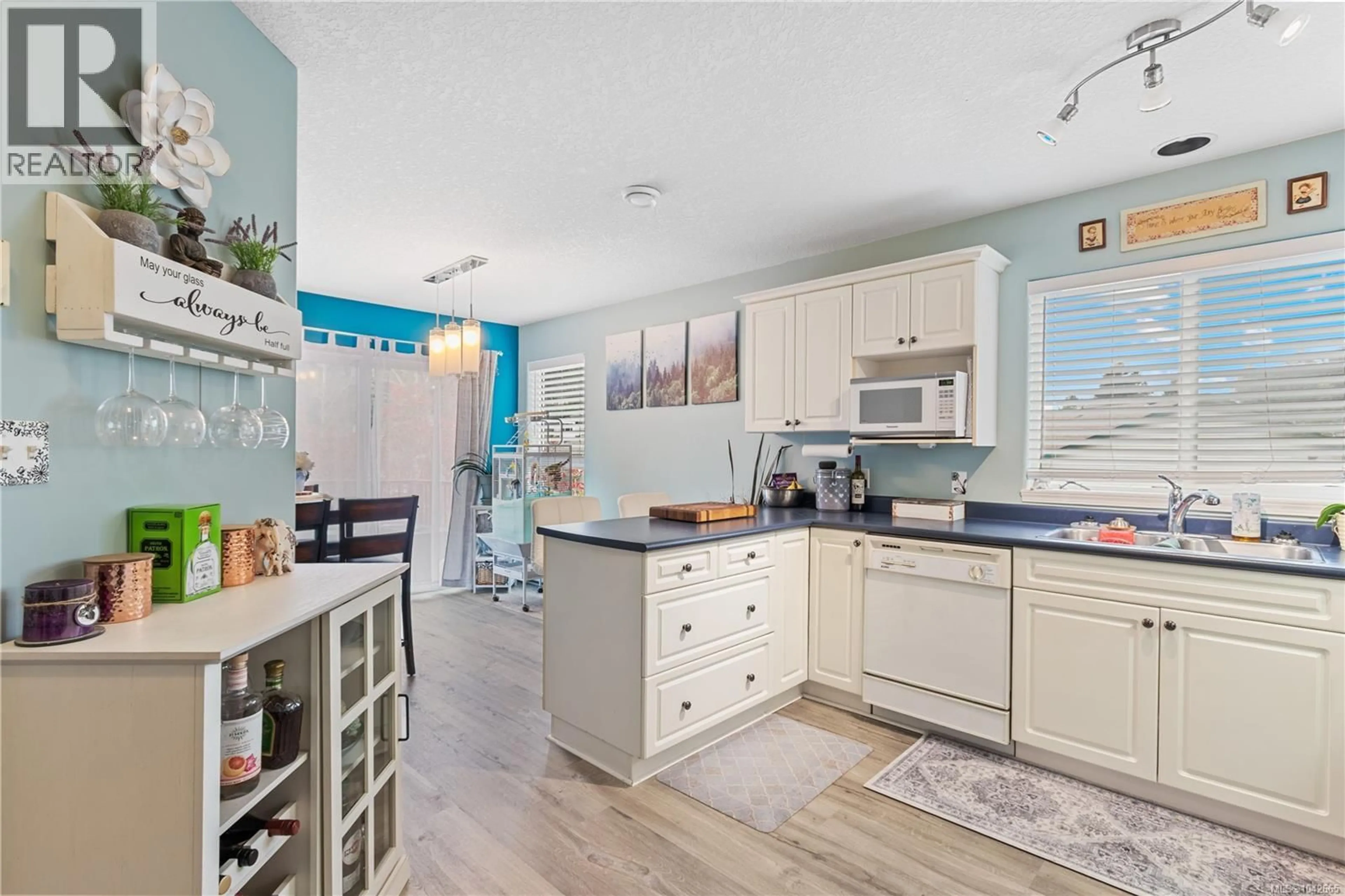 Open concept kitchen, ceramic/tile floor for 4895 FAIRBROOK CRESCENT, Nanaimo British Columbia V9T6L6