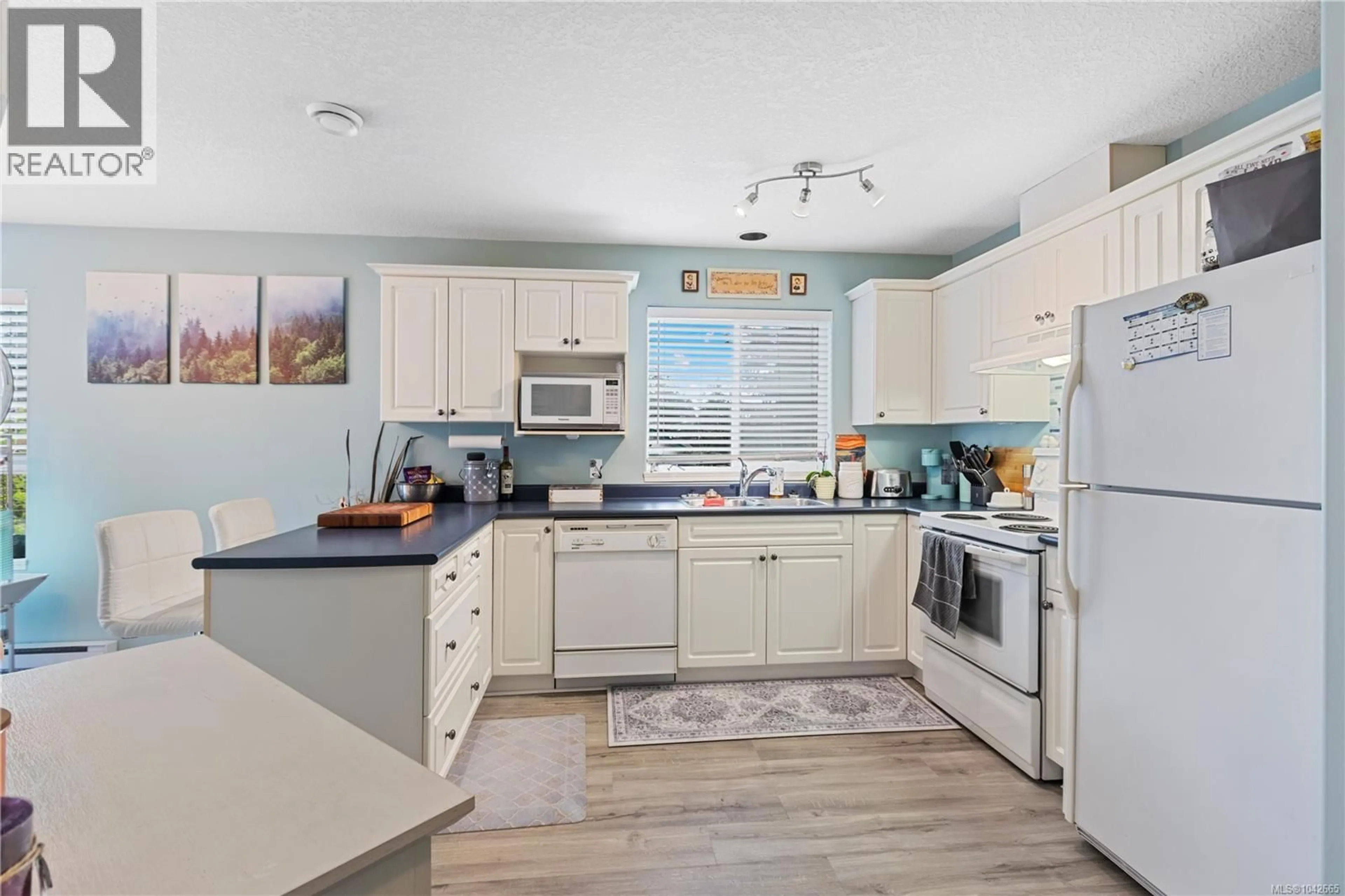 Open concept kitchen, unknown for 4895 FAIRBROOK CRESCENT, Nanaimo British Columbia V9T6L6