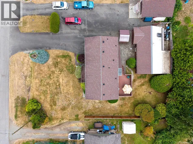2496 CRYSTAL DRIVE, Courtenay 3