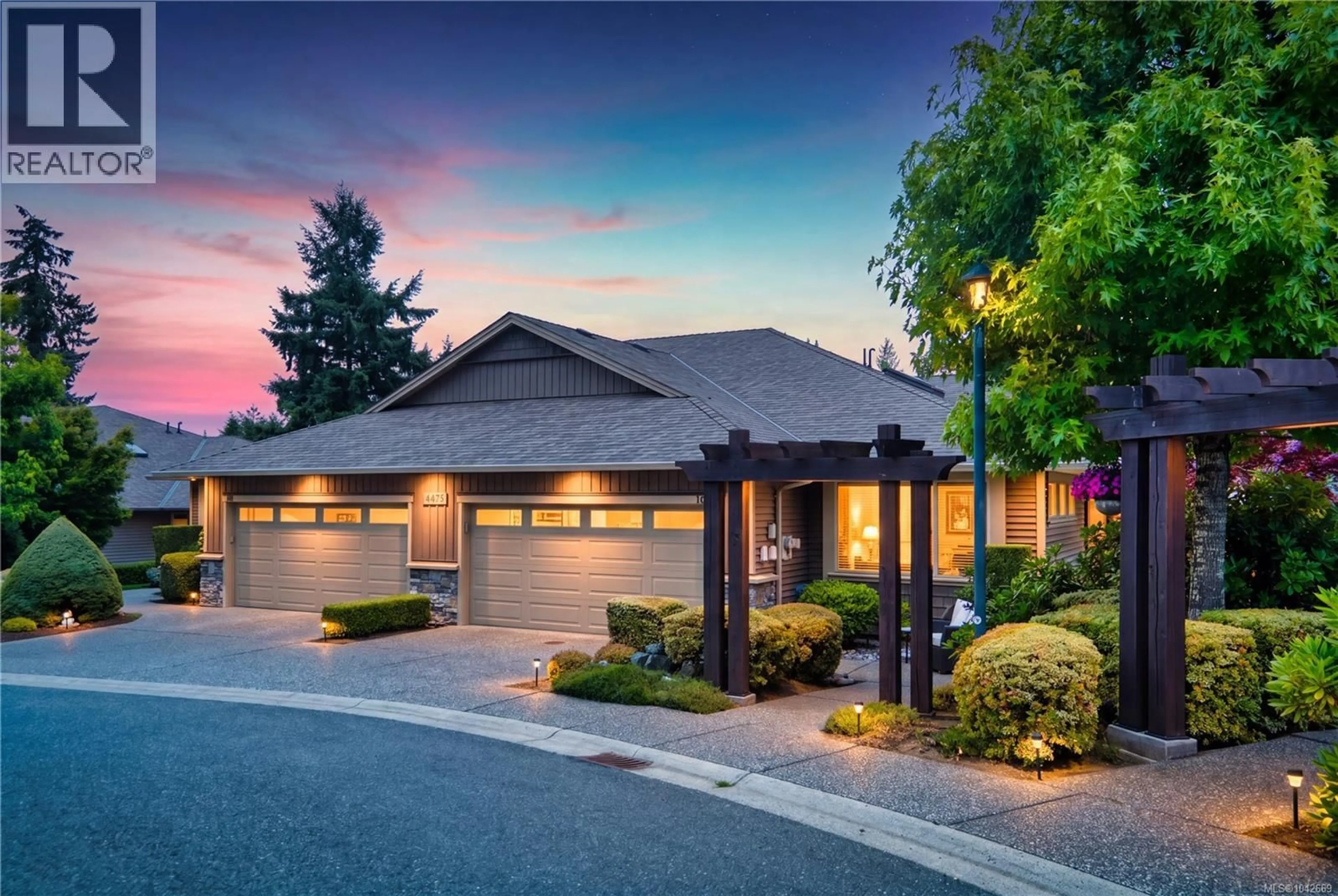 Home with brick exterior material, street for 102 - 4472 STONEBRIDGE PLACE, Nanaimo British Columbia V9T0E6