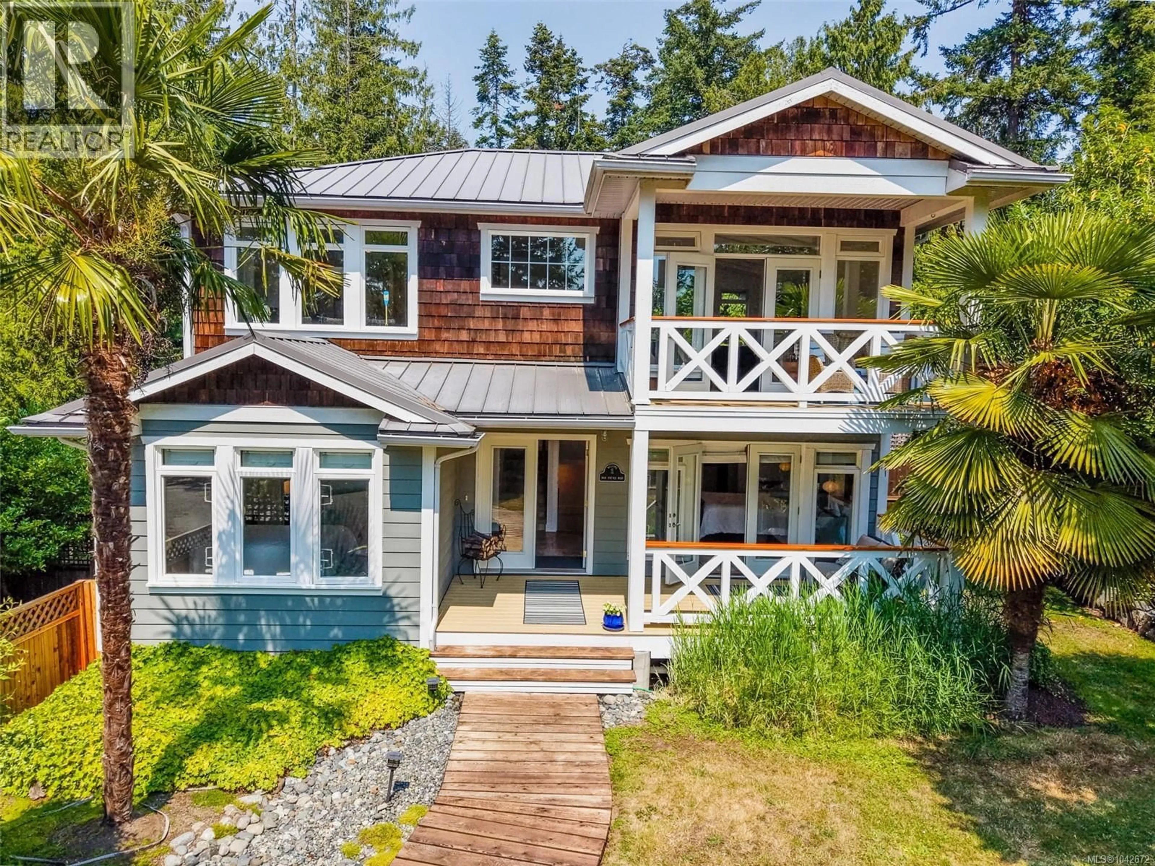 Home with vinyl exterior material, water/lake/river/ocean view for 3604 FOC-SLE ROAD, Pender Island British Columbia V0N2M0