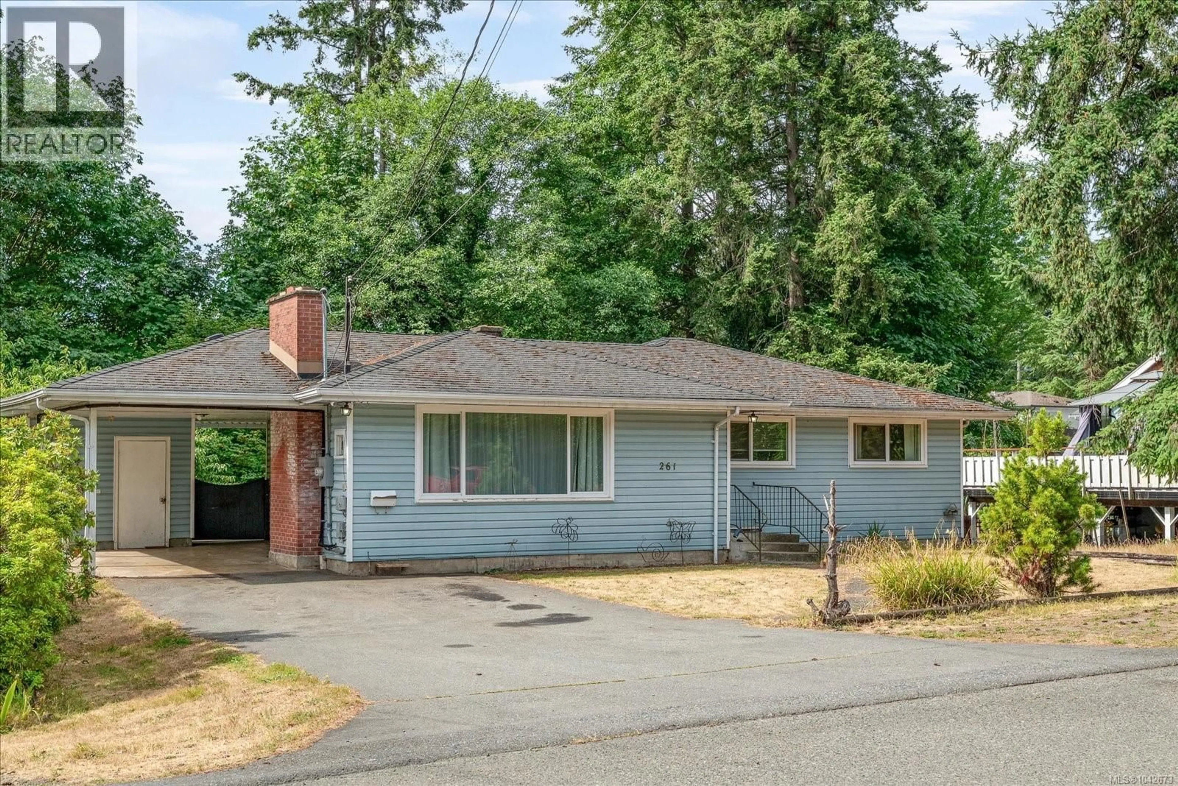 Home with vinyl exterior material, street for 261 VILLA ROAD, Nanaimo British Columbia V9T2P6