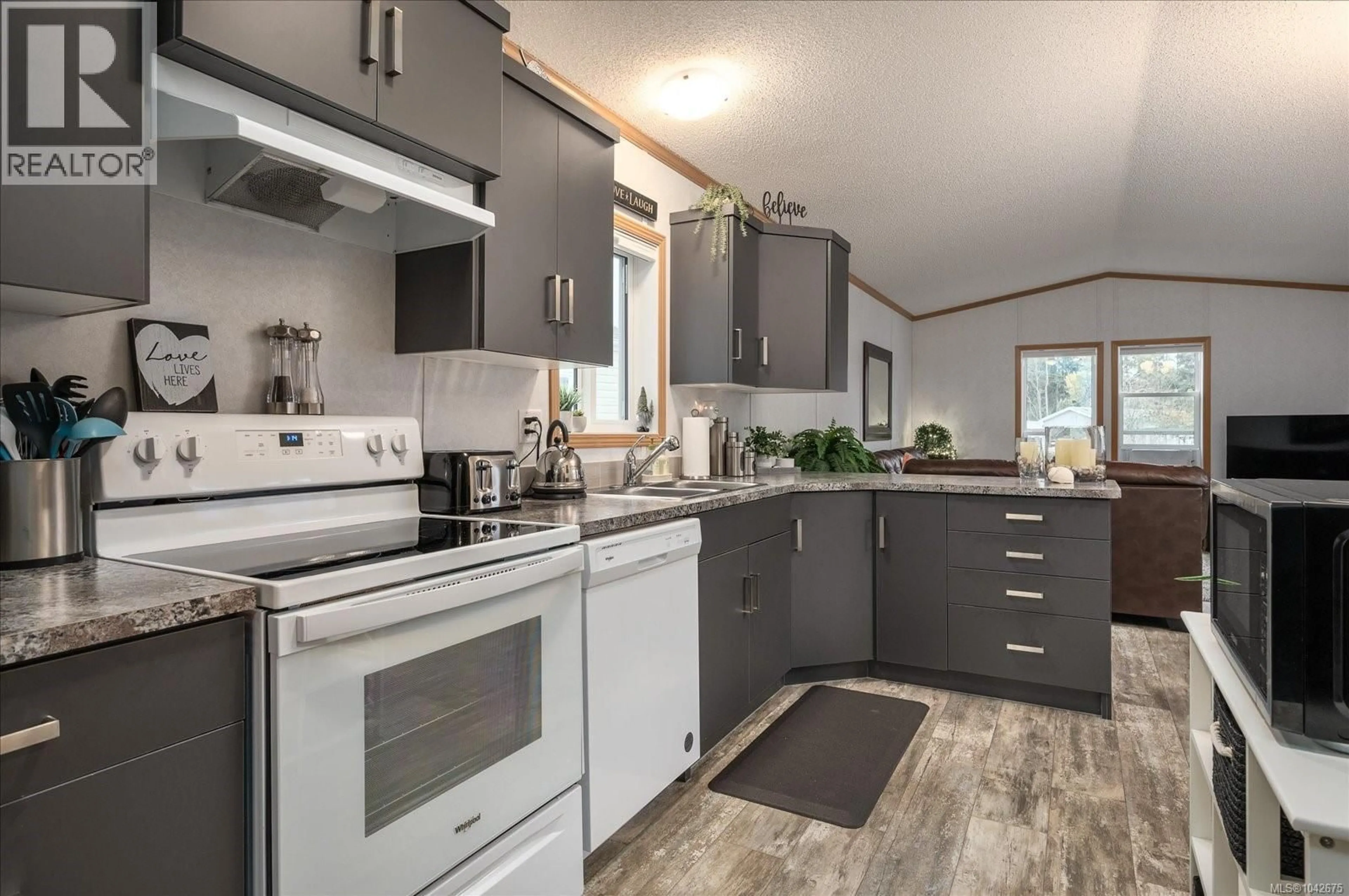 Open concept kitchen, unknown for 11 - 6820 PARKLANDS PLACE, Lantzville British Columbia V0R2H0