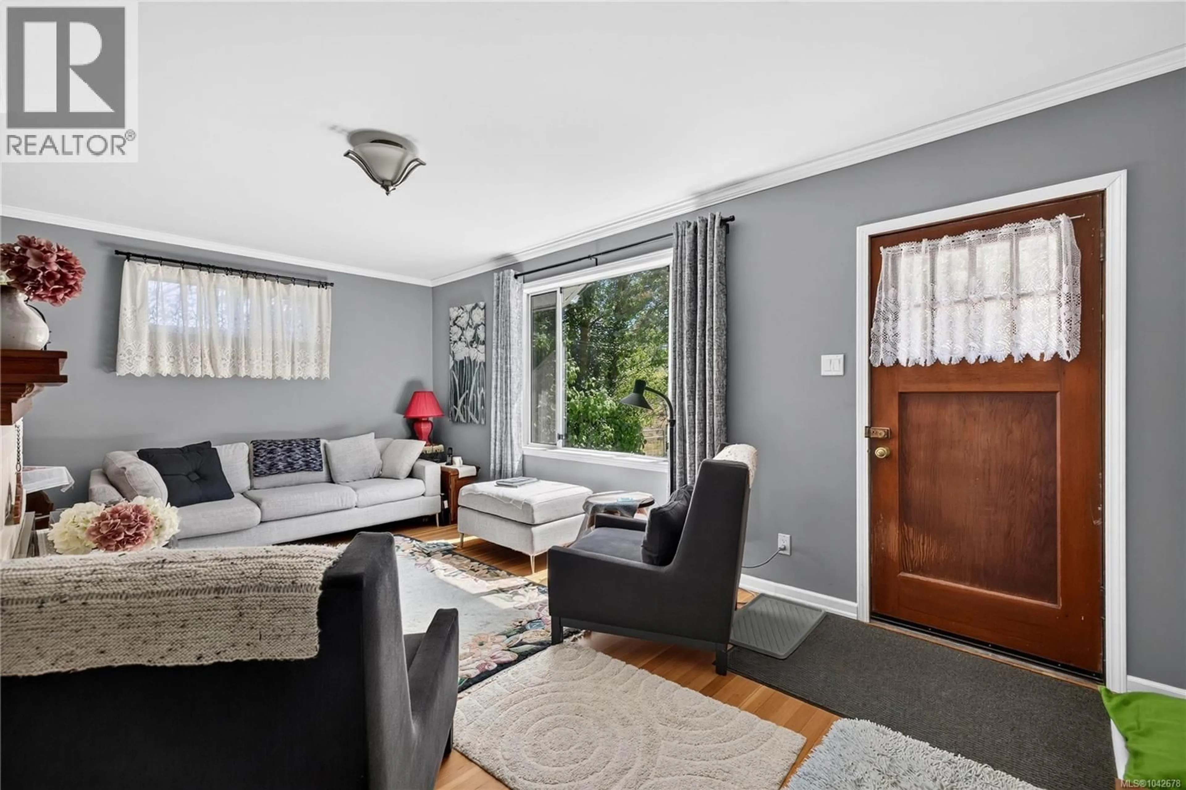 Living room with furniture, unknown for 2401 FULFORD-GANGES ROAD, Salt Spring British Columbia V8K1Z4