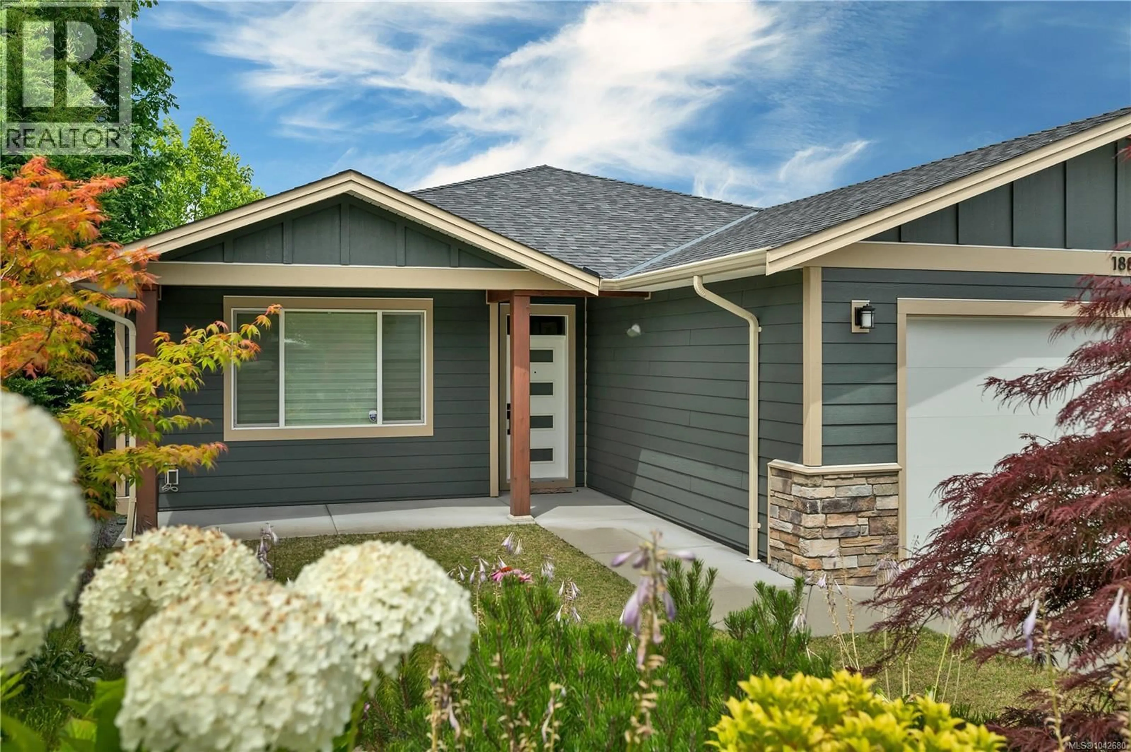 Home with vinyl exterior material, street for 188 VERMONT DRIVE, Campbell River British Columbia V9W0A4