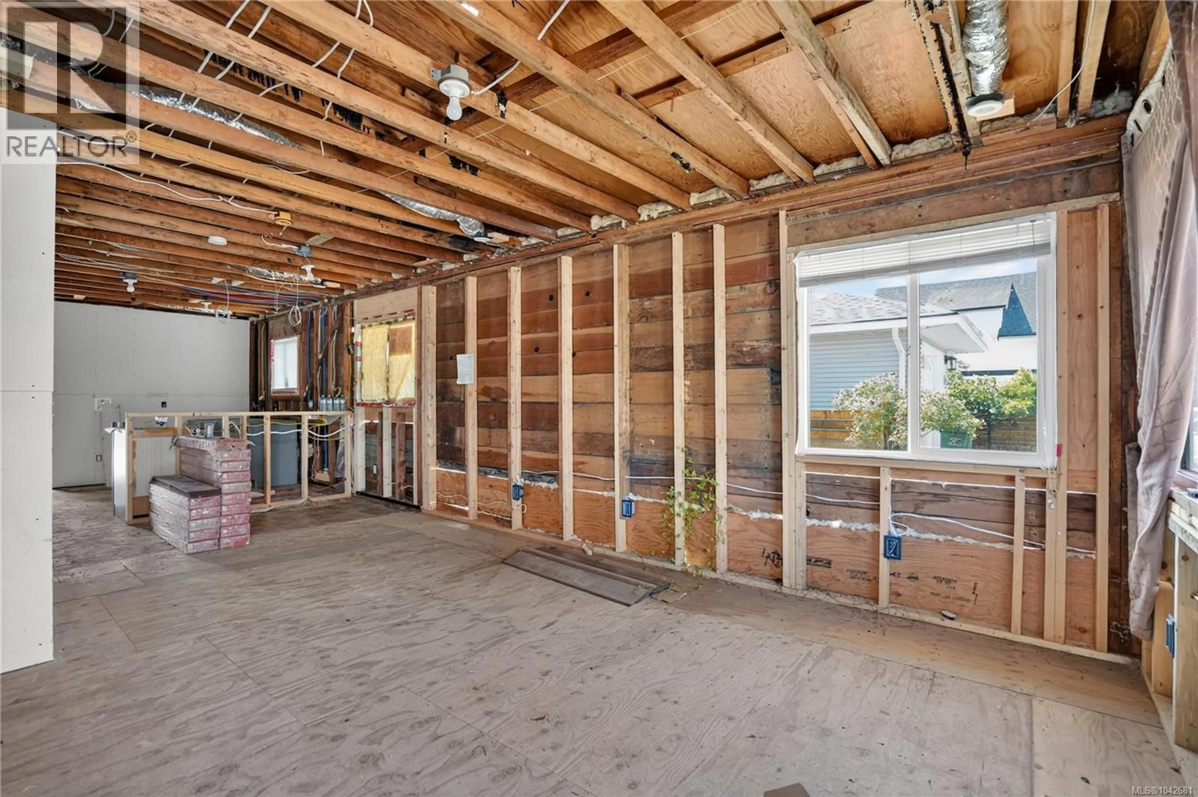 Indoor garage for 2679 4TH AVENUE, Port Alberni British Columbia V9Y2C4