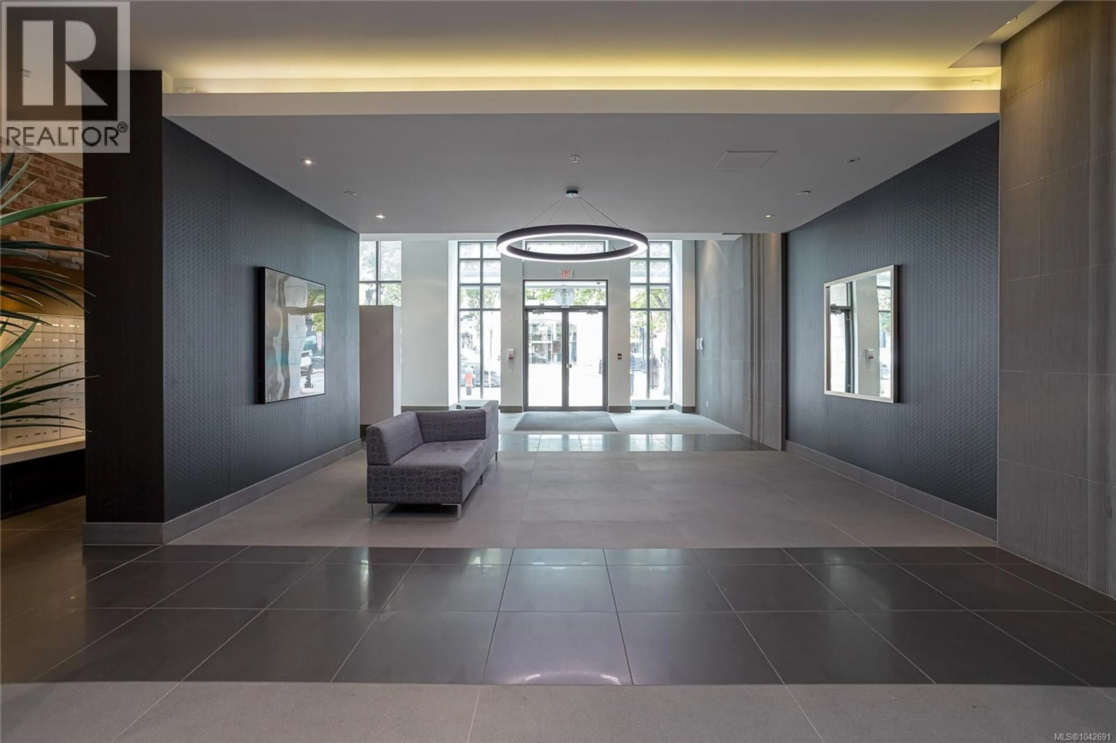 Indoor foyer for 603 - 728 YATES STREET, Victoria British Columbia V8W0C8