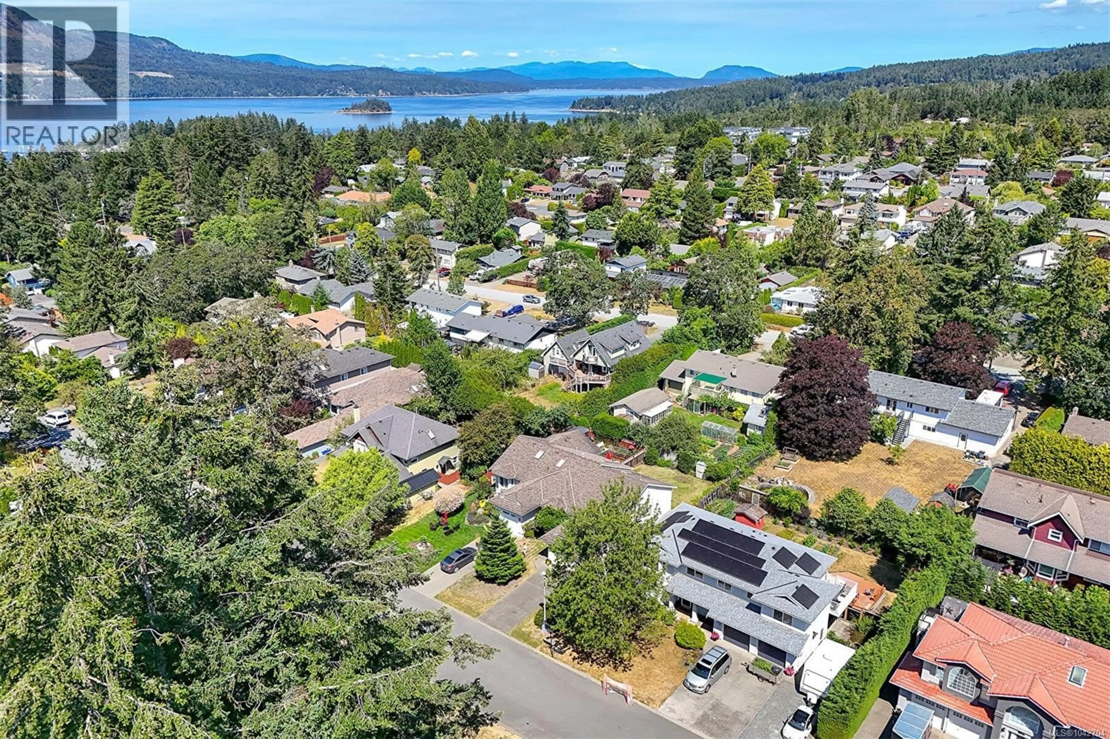 A pic from outside/outdoor area/front of a property/back of a property/a pic from drone, water/lake/river/ocean view for 1108 LUCILLE DRIVE, Central Saanich British Columbia V8M1H6