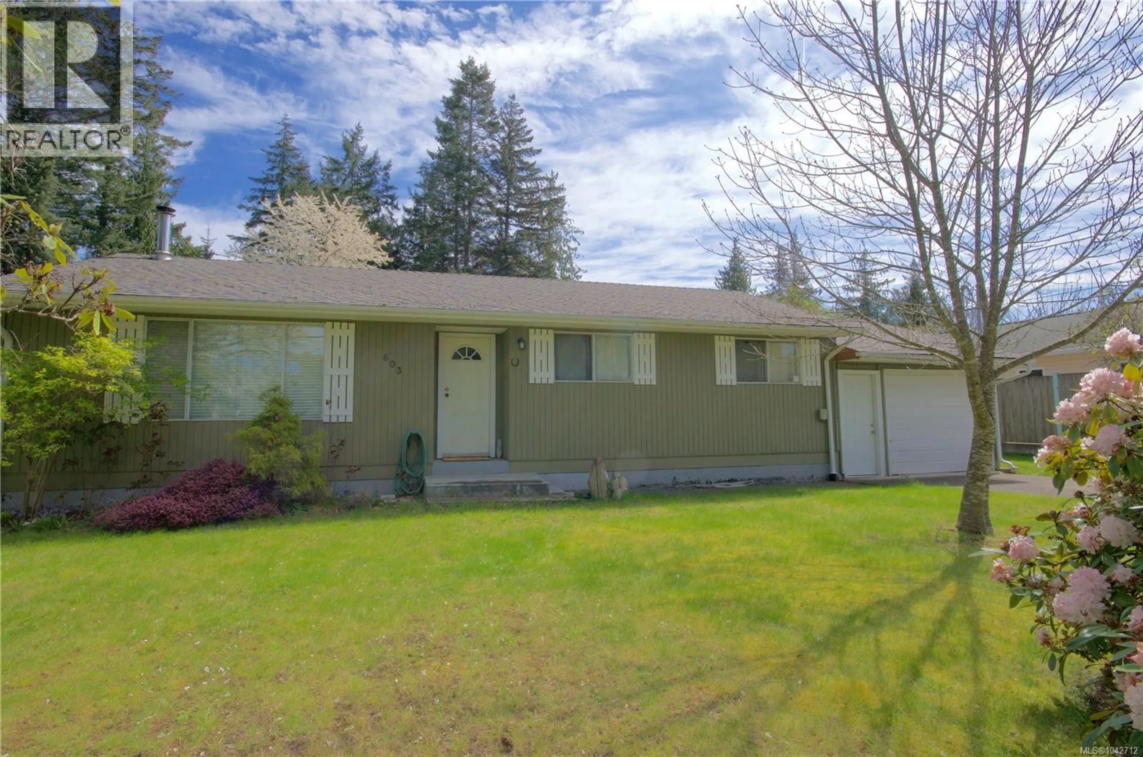 Home with vinyl exterior material, street for 603 JOHNSTONE ROAD, Parksville British Columbia V9P2A5