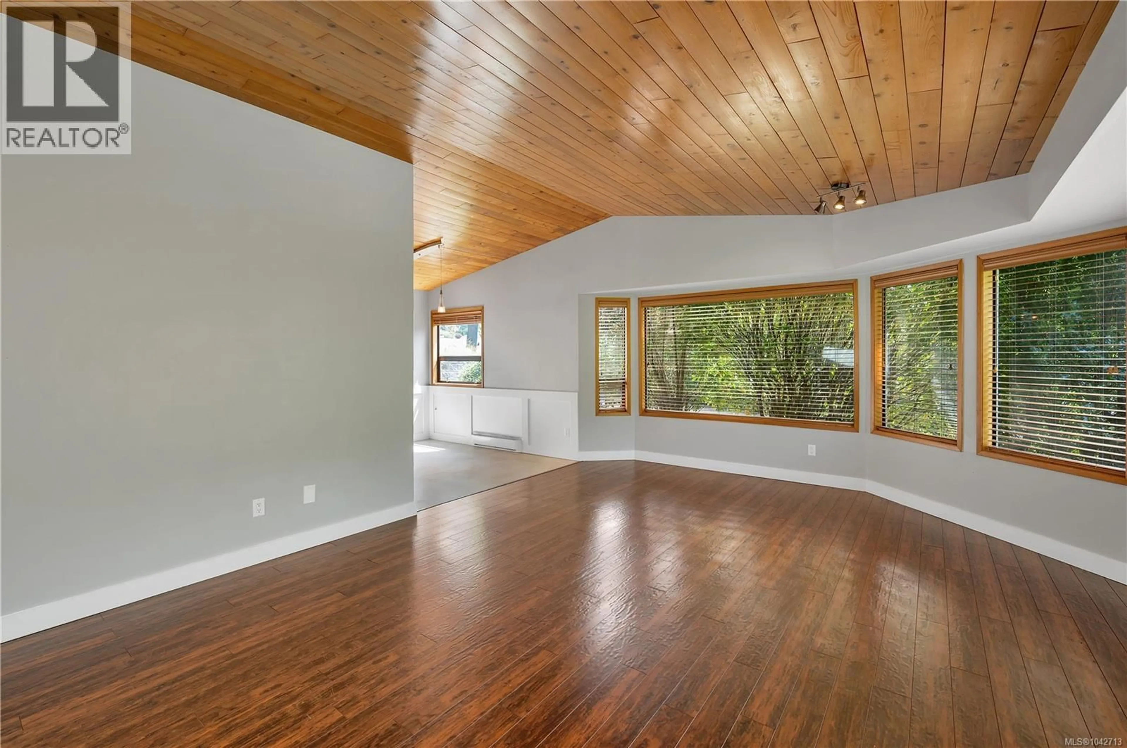 A pic of a room for 852 ELAND DRIVE, Campbell River British Columbia V9W6Y8
