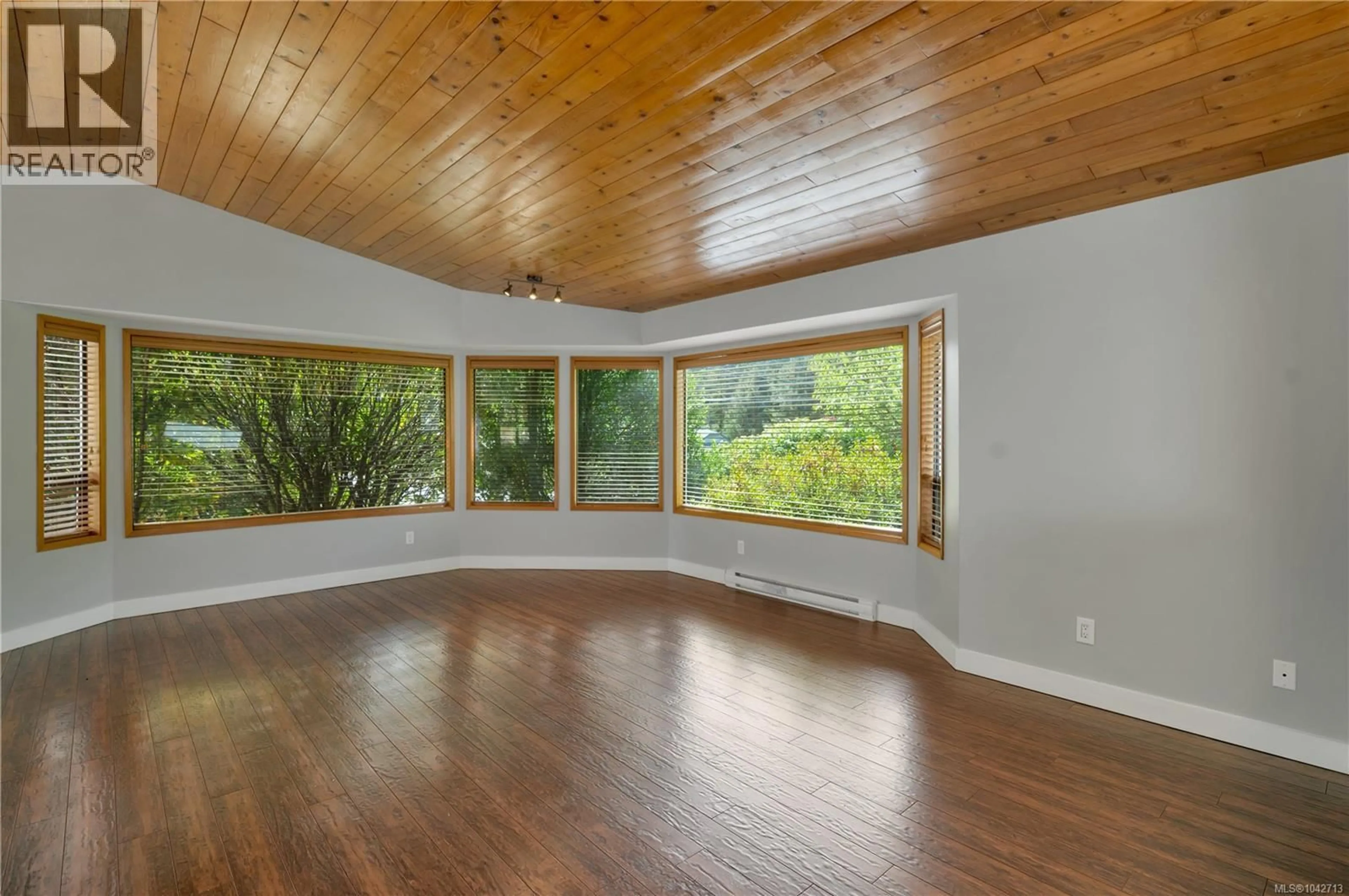 A pic of a room for 852 ELAND DRIVE, Campbell River British Columbia V9W6Y8