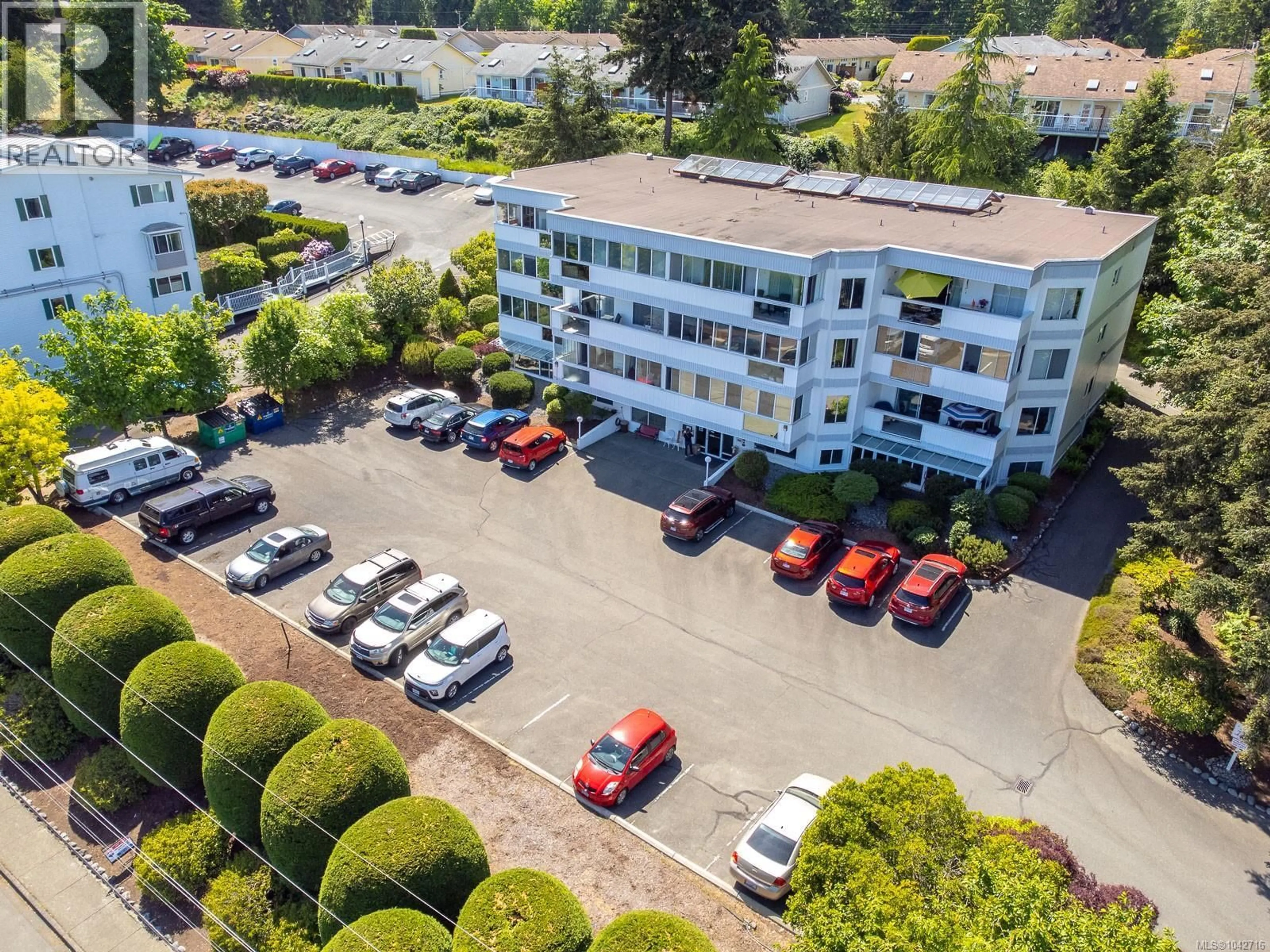 A pic from outside/outdoor area/front of a property/back of a property/a pic from drone, building for 202 - 9958 DANIEL STREET, Chemainus British Columbia V0R1K2