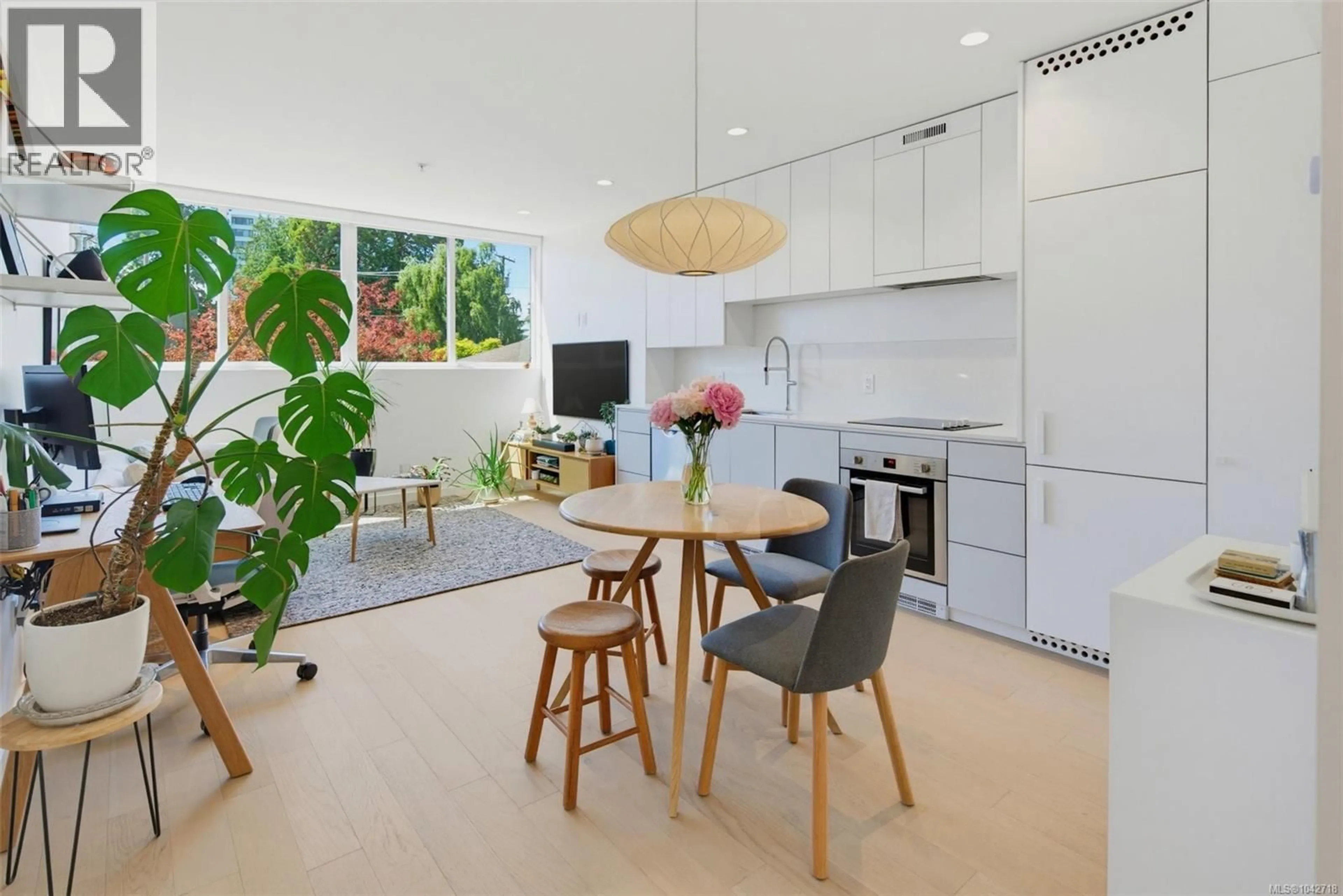 Open concept kitchen, unknown for 205 - 430 PARRY STREET, Victoria British Columbia V8V2H7