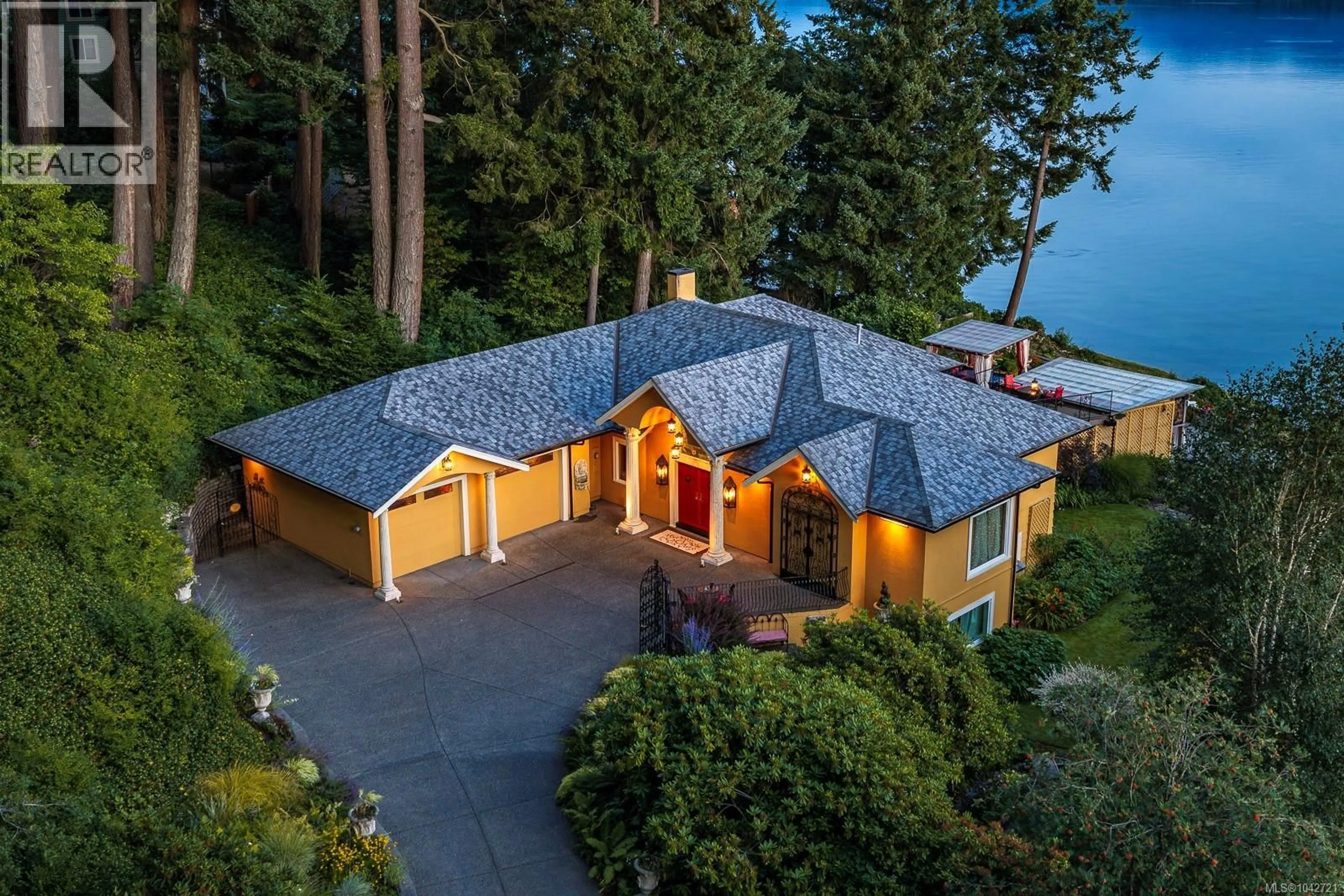 A pic from outside/outdoor area/front of a property/back of a property/a pic from drone, water/lake/river/ocean view for 2299 COMOX AVENUE, Comox British Columbia V9M1X6