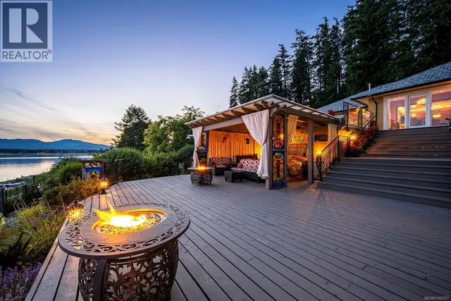 2299 COMOX AVENUE, Comox 5