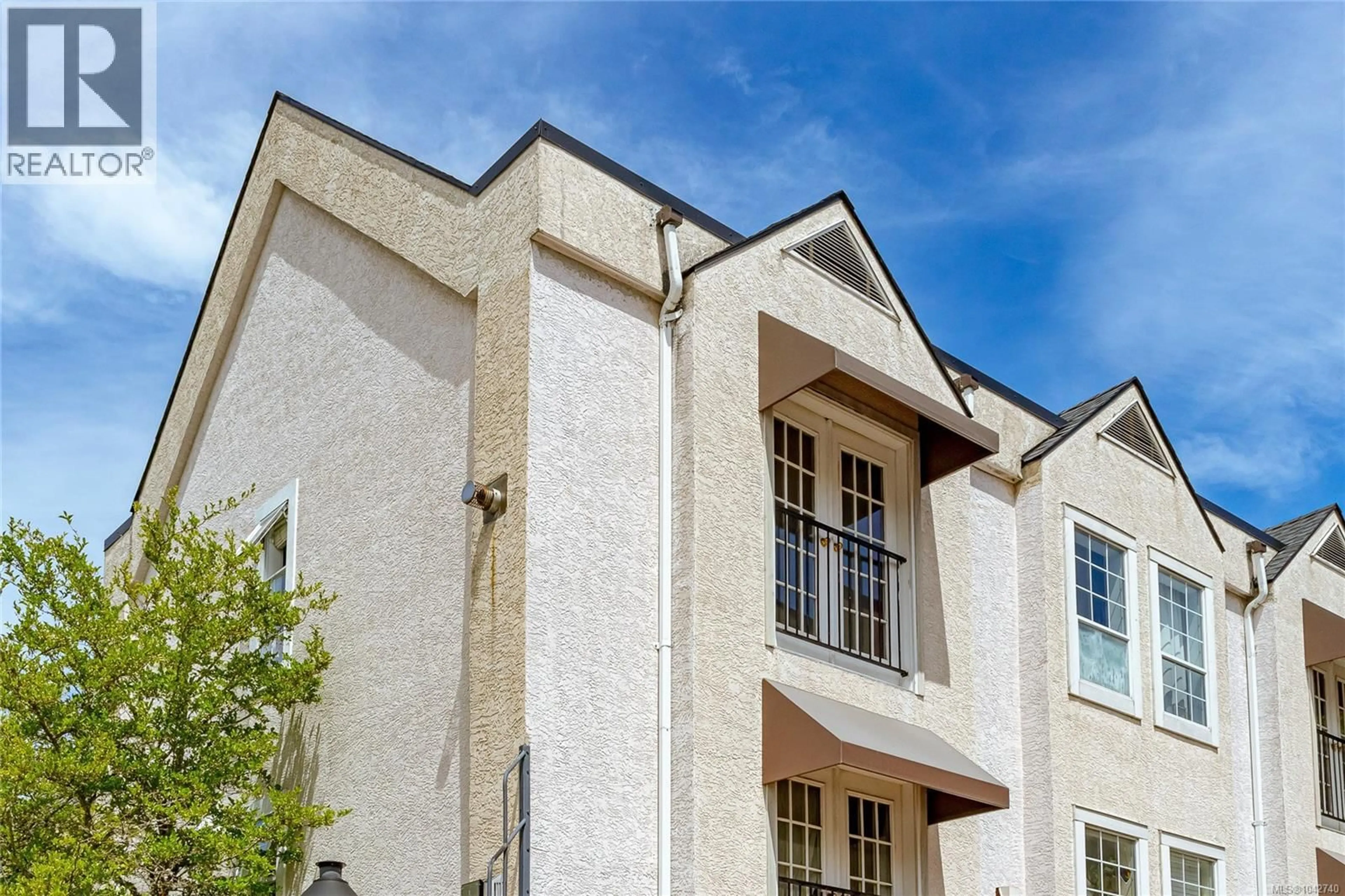 Home with brick exterior material, building for 302 - 43 LOIS LANE, Duncan British Columbia V9L5H4