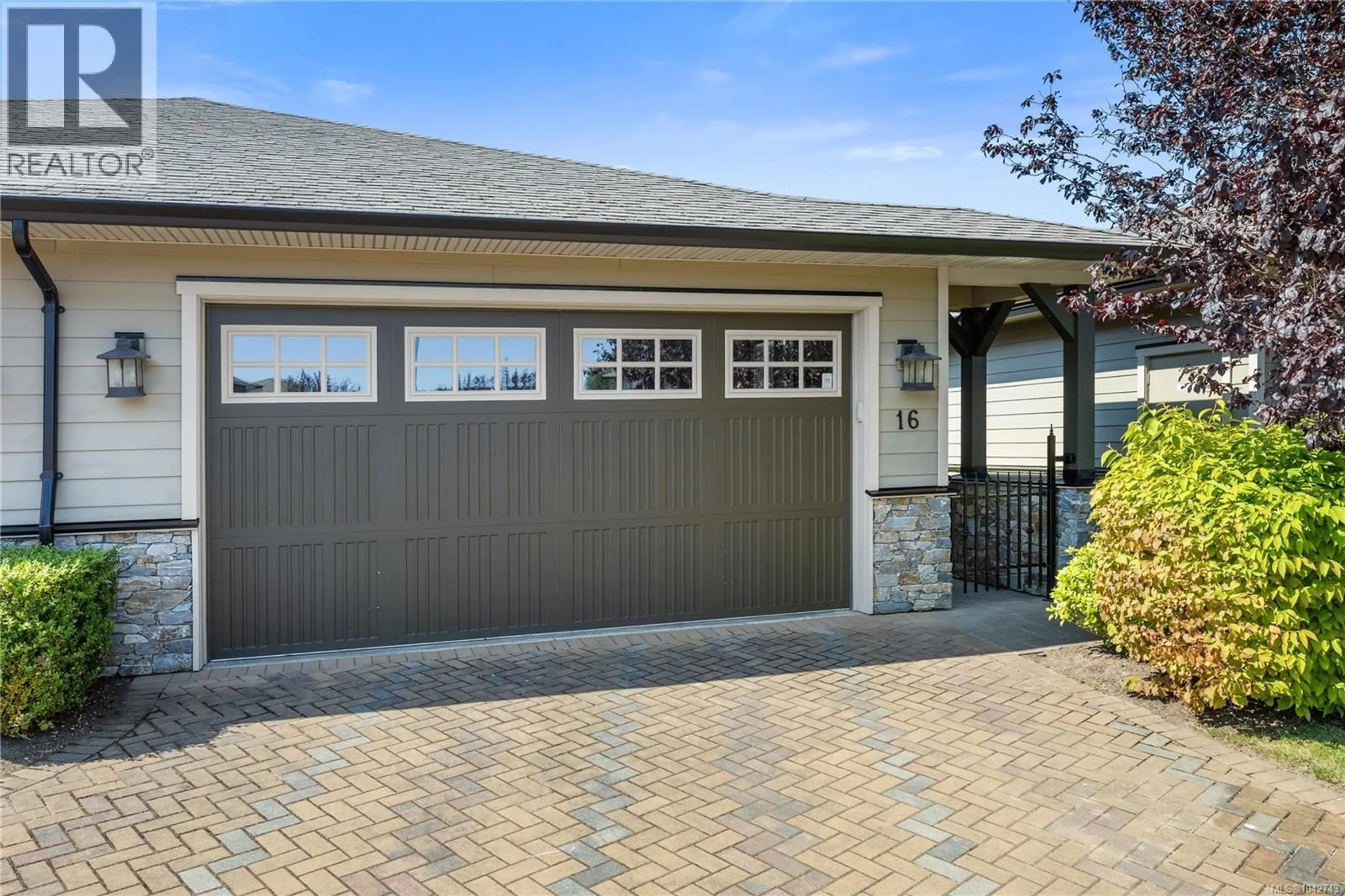 Indoor garage for 16 - 3650 CITADEL PLACE, Colwood British Columbia V9C0C8