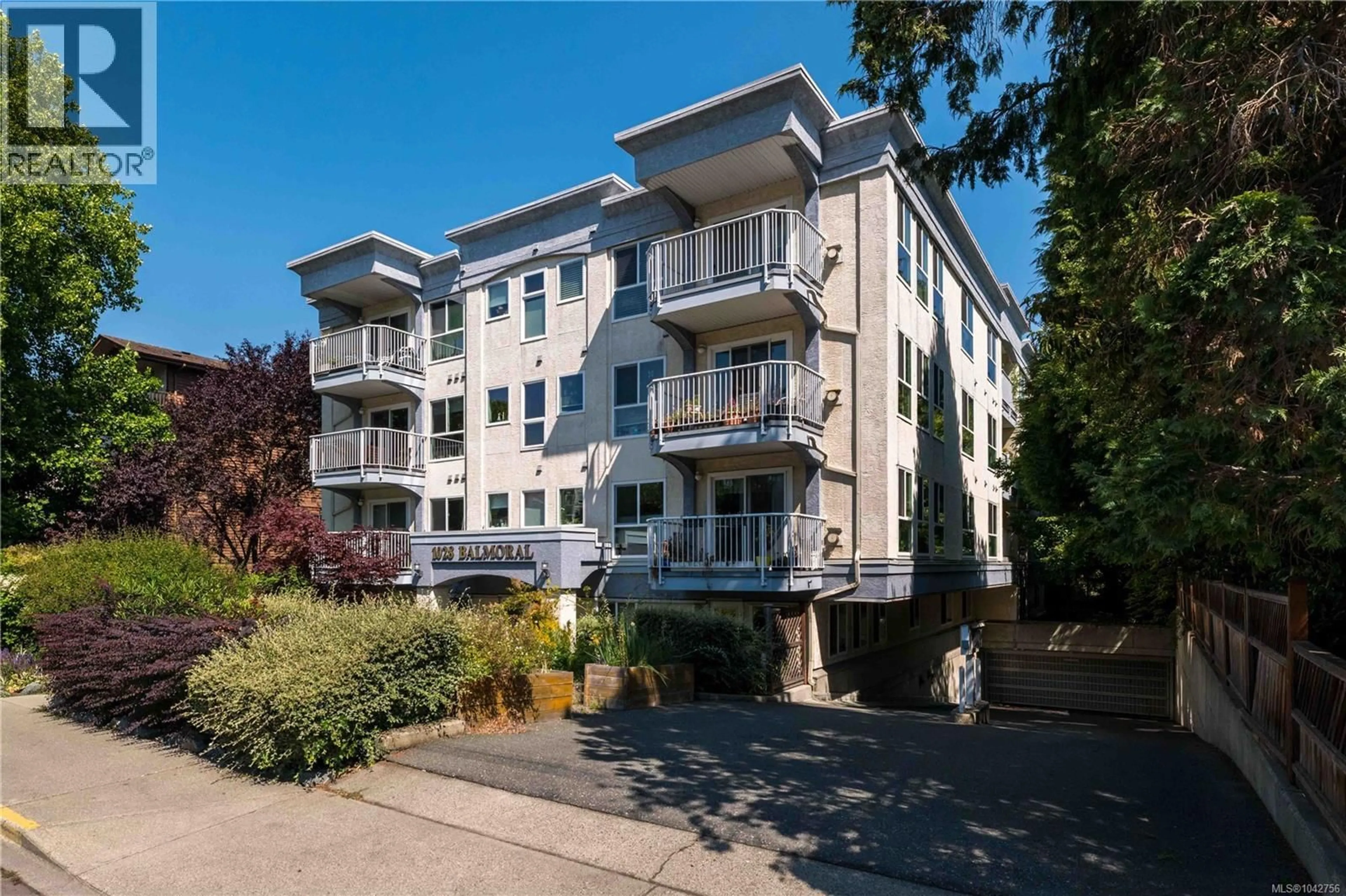 Unknown for 302 - 1028 BALMORAL ROAD, Victoria British Columbia V8T1A8