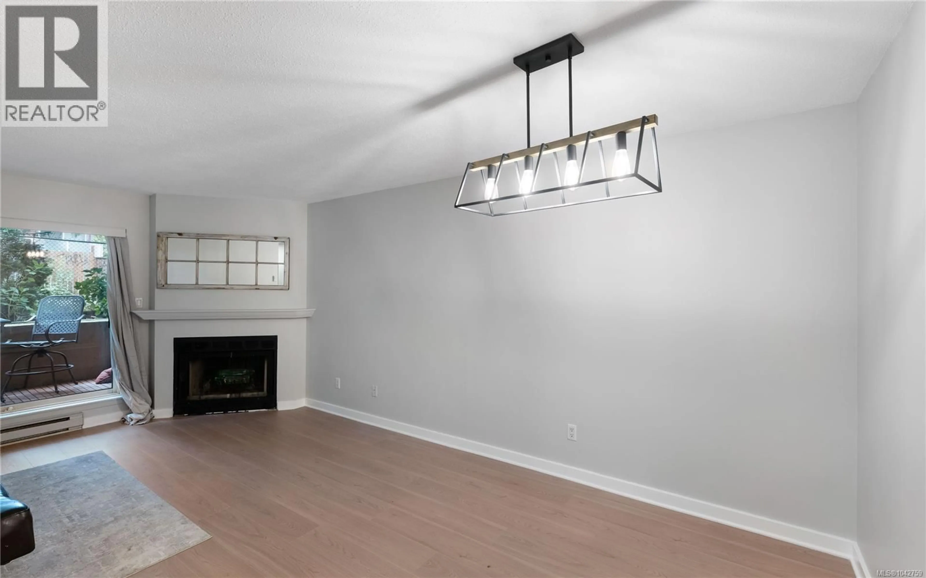 A pic of a room for 105 - 2520 WARK STREET, Victoria British Columbia V8T5G6