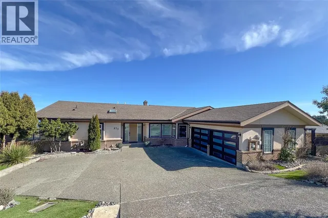 972 SEAPEARL PLACE, Saanich 4