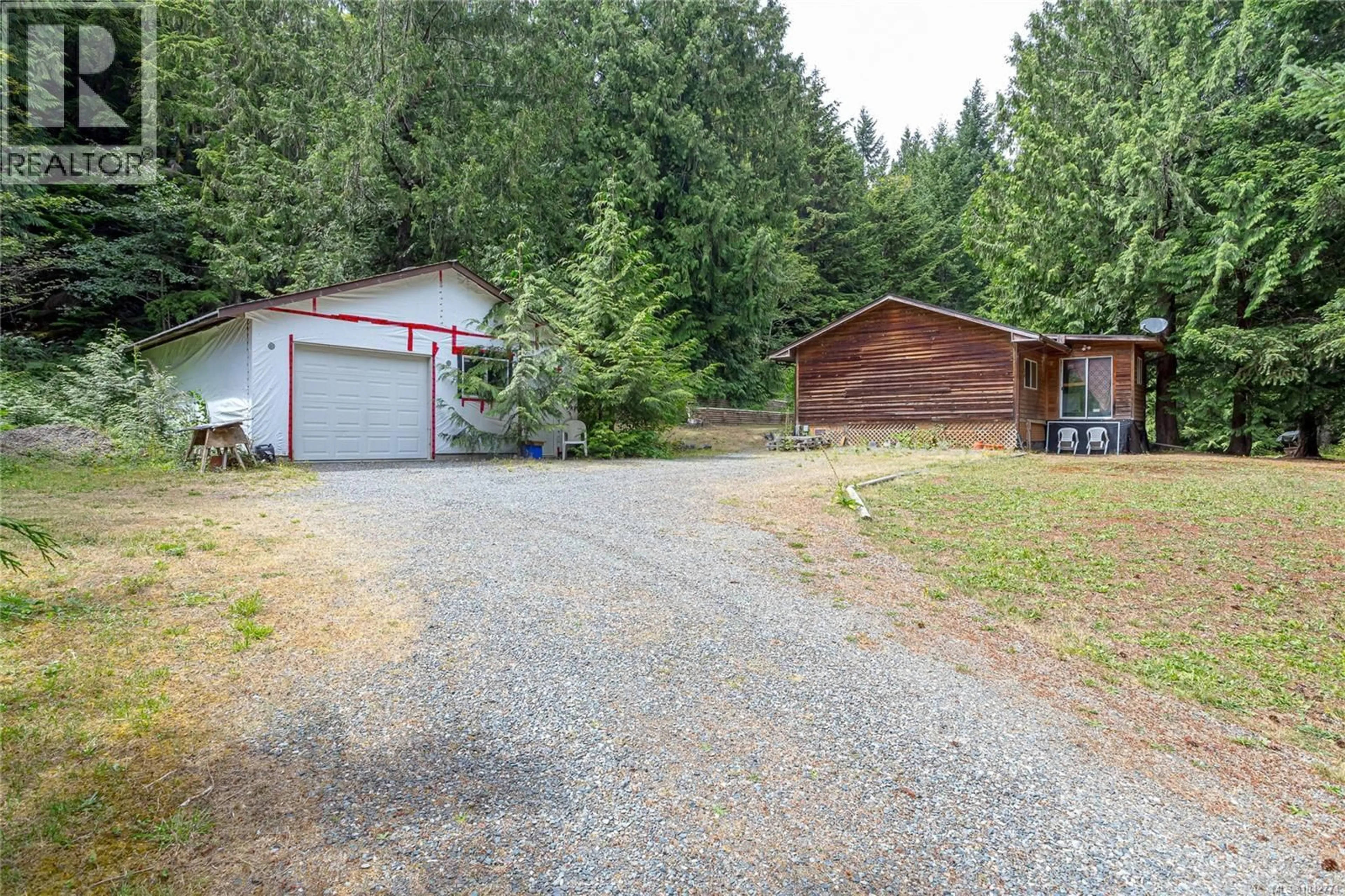 A pic from outside/outdoor area/front of a property/back of a property/a pic from drone, unknown for 740 SPIDER LAKE ROAD, Qualicum Beach British Columbia V9K2L7