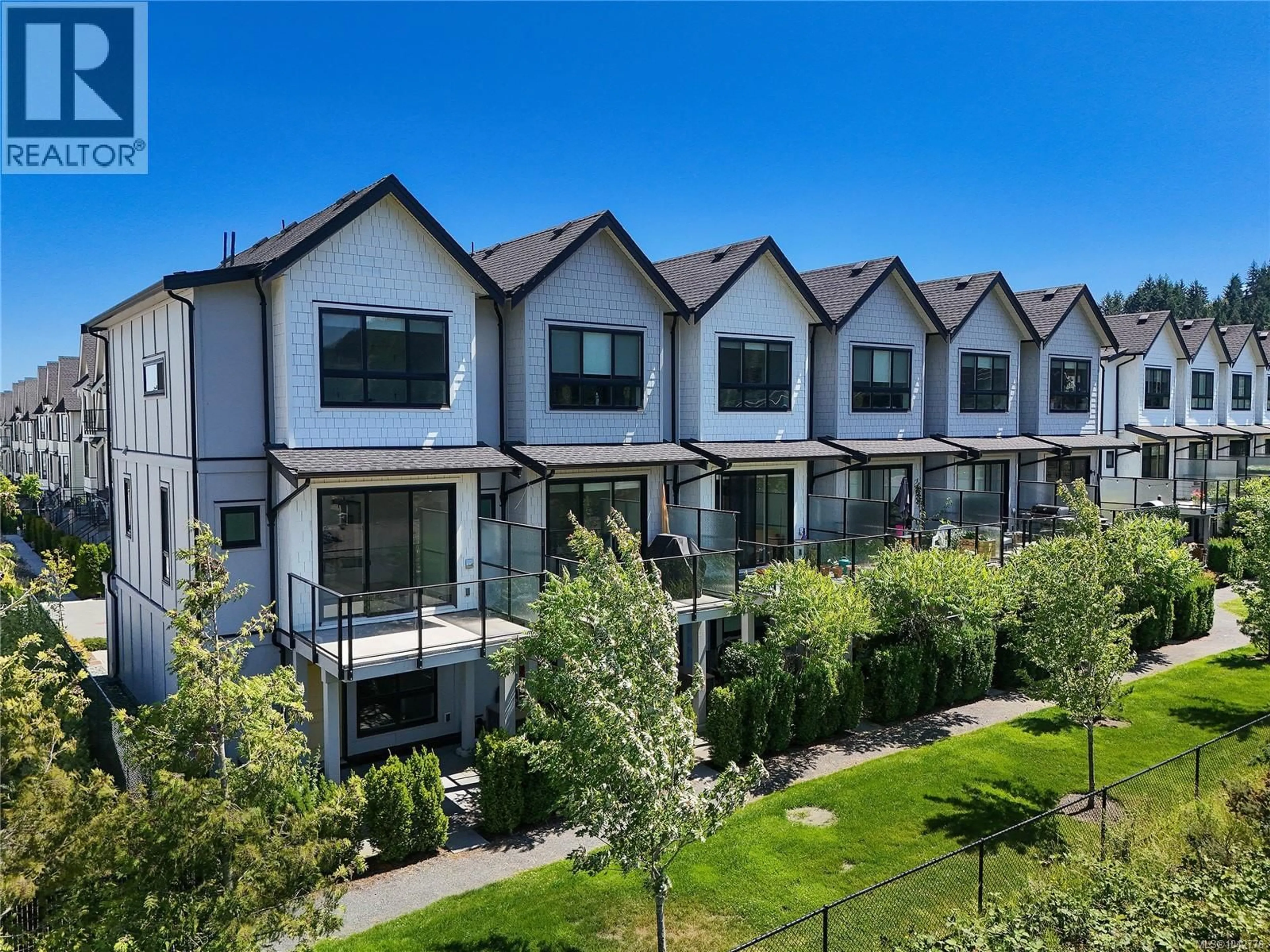 A pic from outside/outdoor area/front of a property/back of a property/a pic from drone, mountain view for 1012 BOXCAR CLOSE, Langford British Columbia V9B0Y4