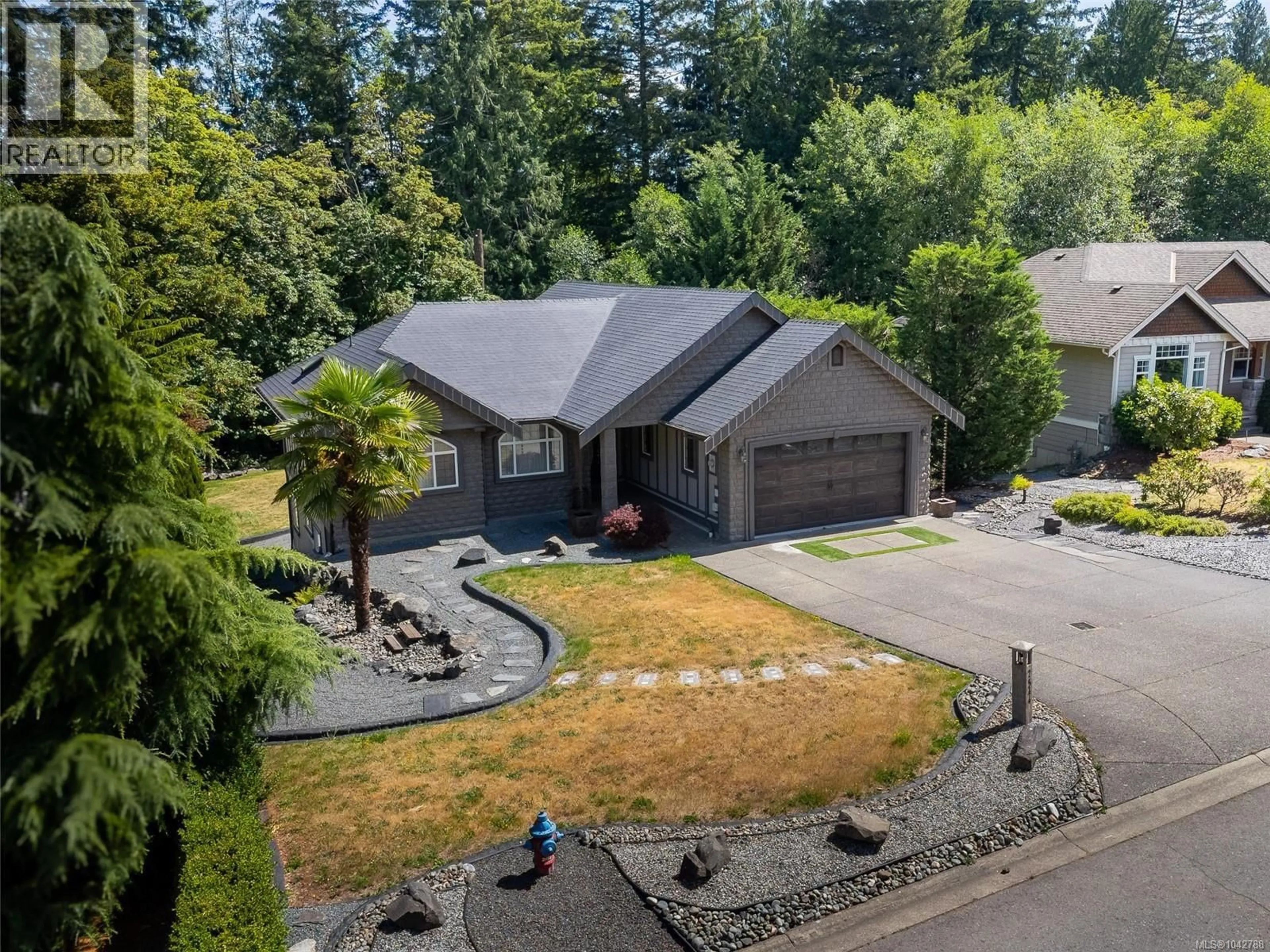 A pic from outside/outdoor area/front of a property/back of a property/a pic from drone, street for 2544 KINNOULL CRESCENT, Mill Bay British Columbia V8H1H3