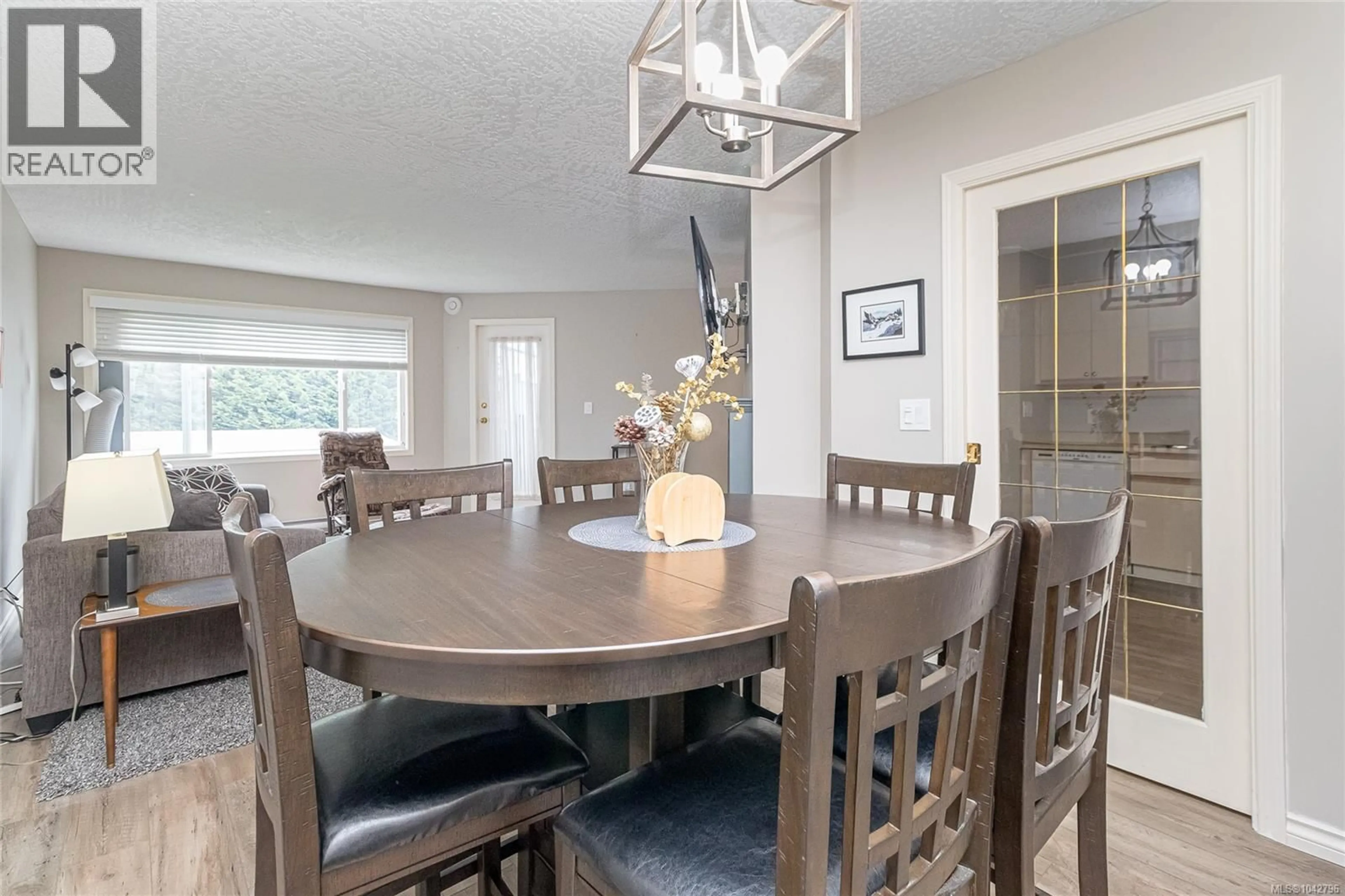 Dining room, unknown for 204 - 3931 SHELBOURNE STREET, Saanich British Columbia V8P4H9
