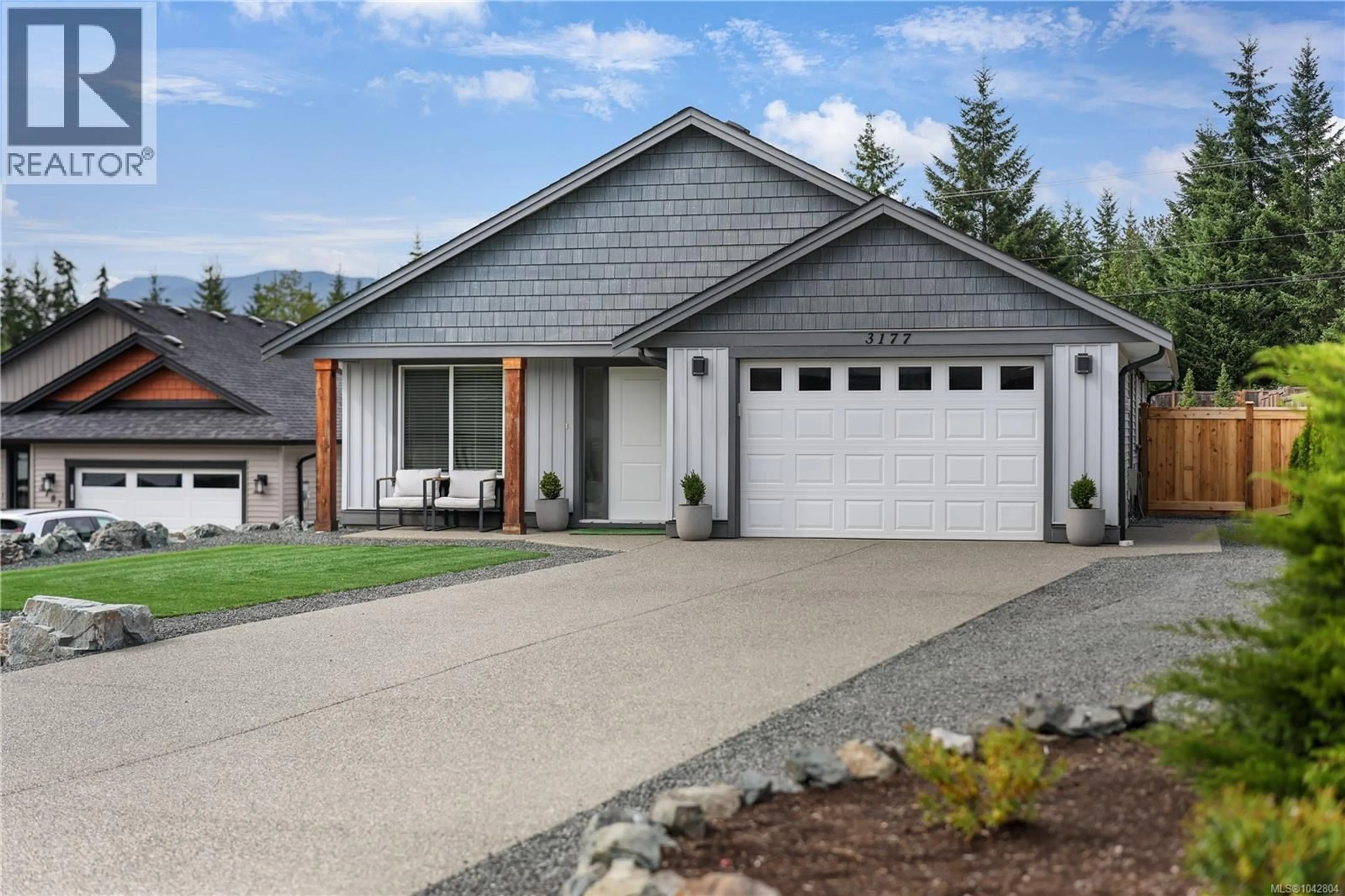 Home with vinyl exterior material, street for 3177 FERNWOOD LANE, Port Alberni British Columbia V9Y0C4