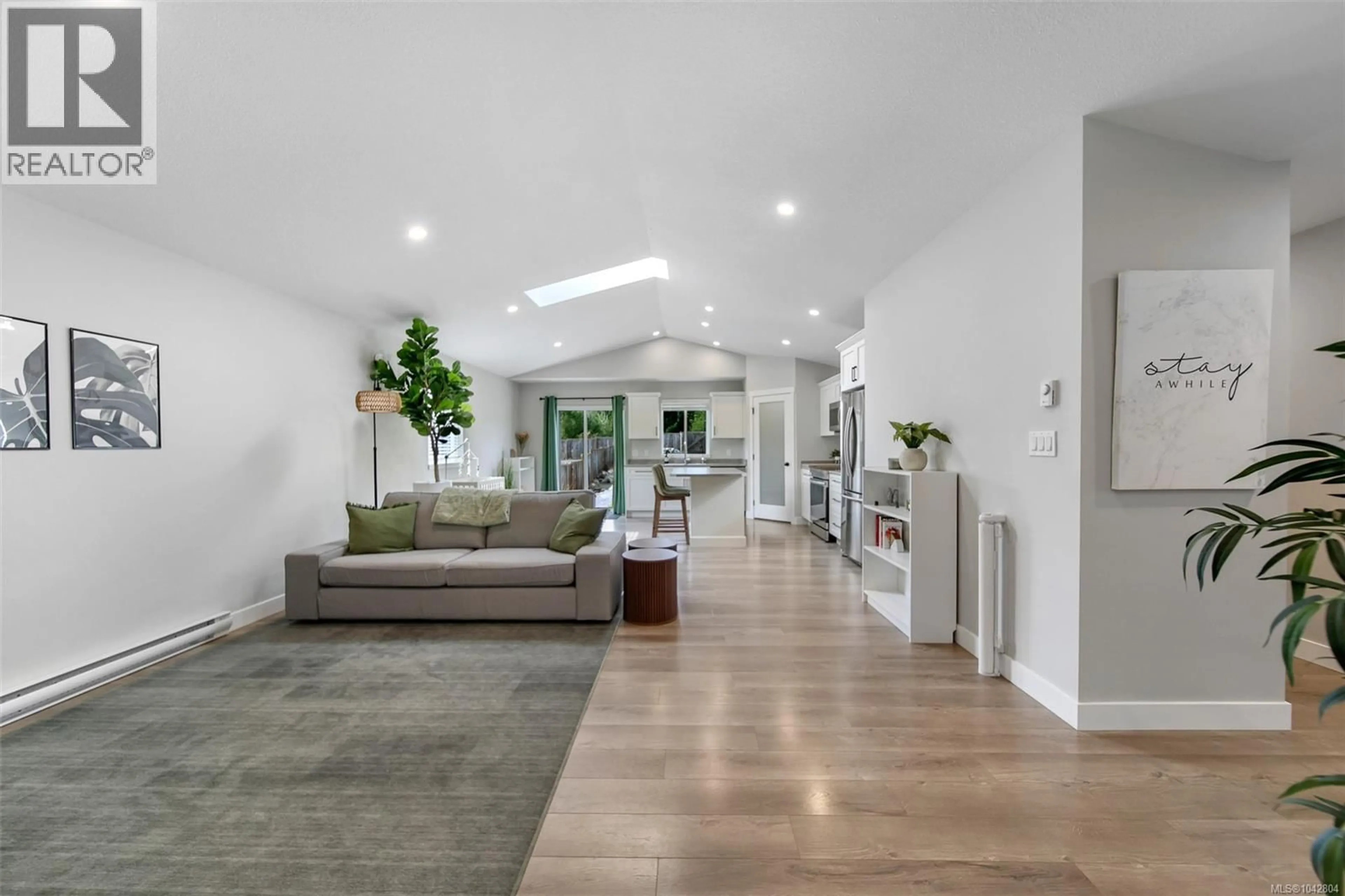 Indoor foyer for 3177 FERNWOOD LANE, Port Alberni British Columbia V9Y0C4