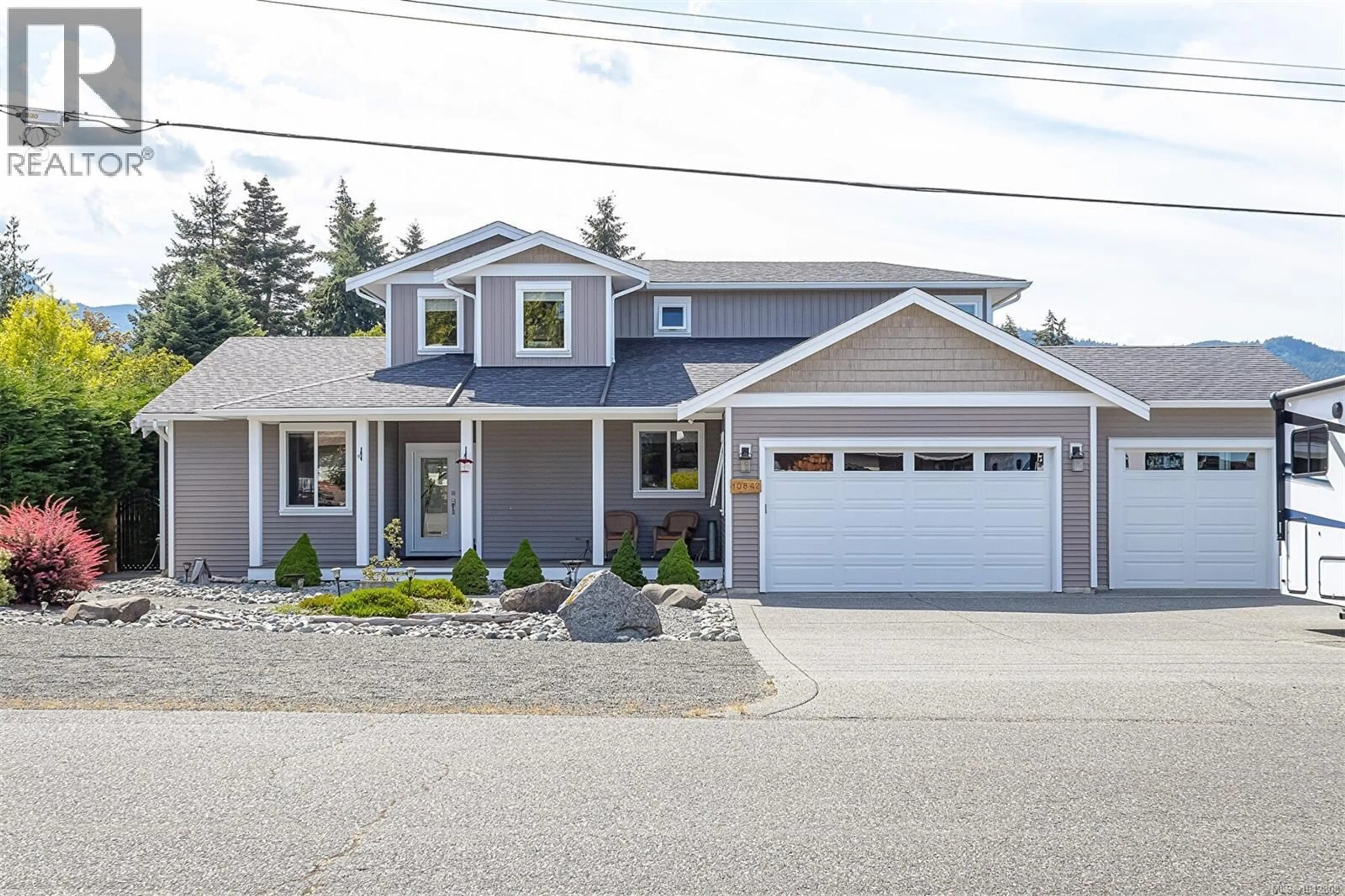 Home with vinyl exterior material, street for 10842 WILCOX ROAD, Saltair British Columbia V9G1A9
