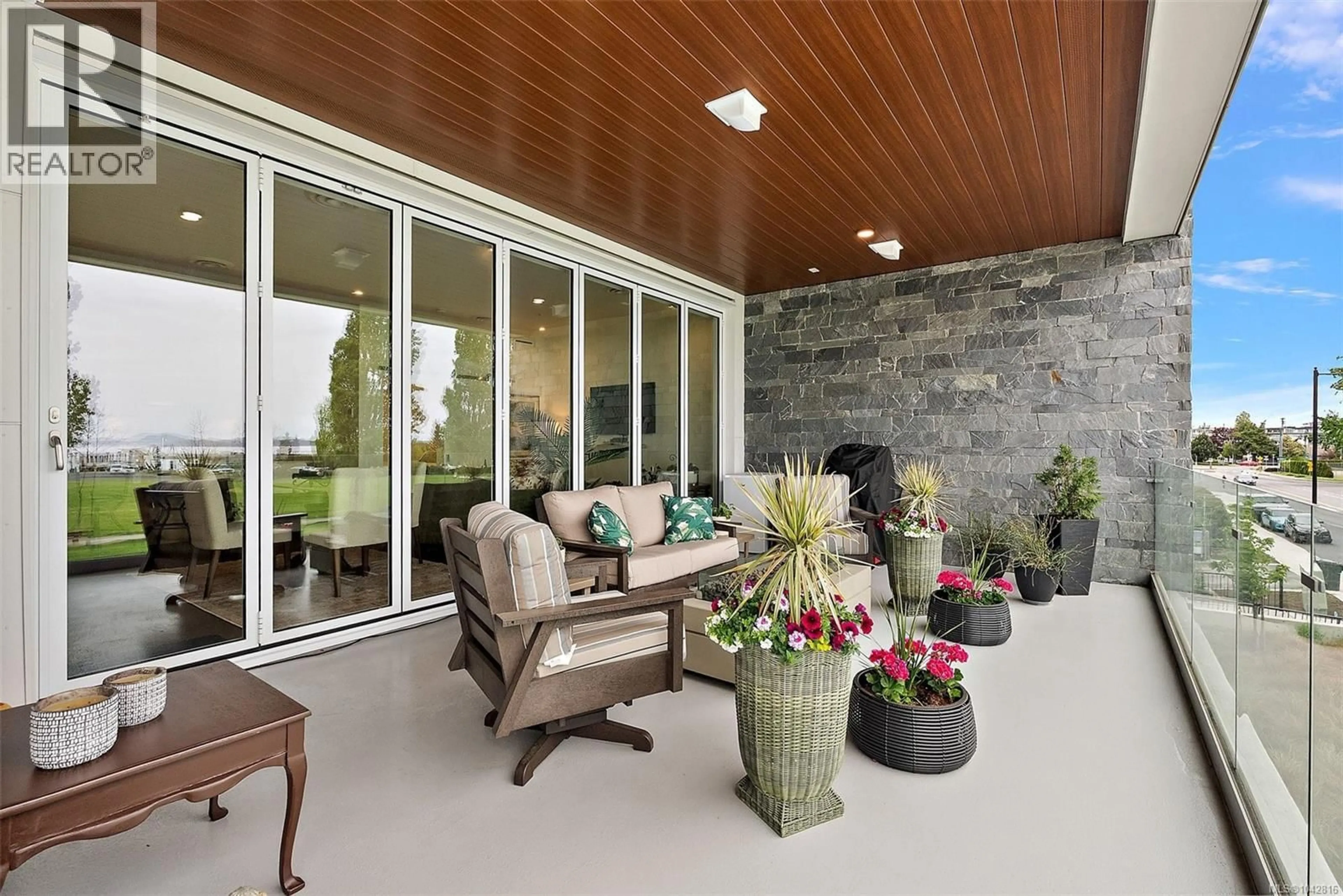 Patio, unknown for 203 - 9570 FIFTH STREET, Sidney British Columbia V8L2W5