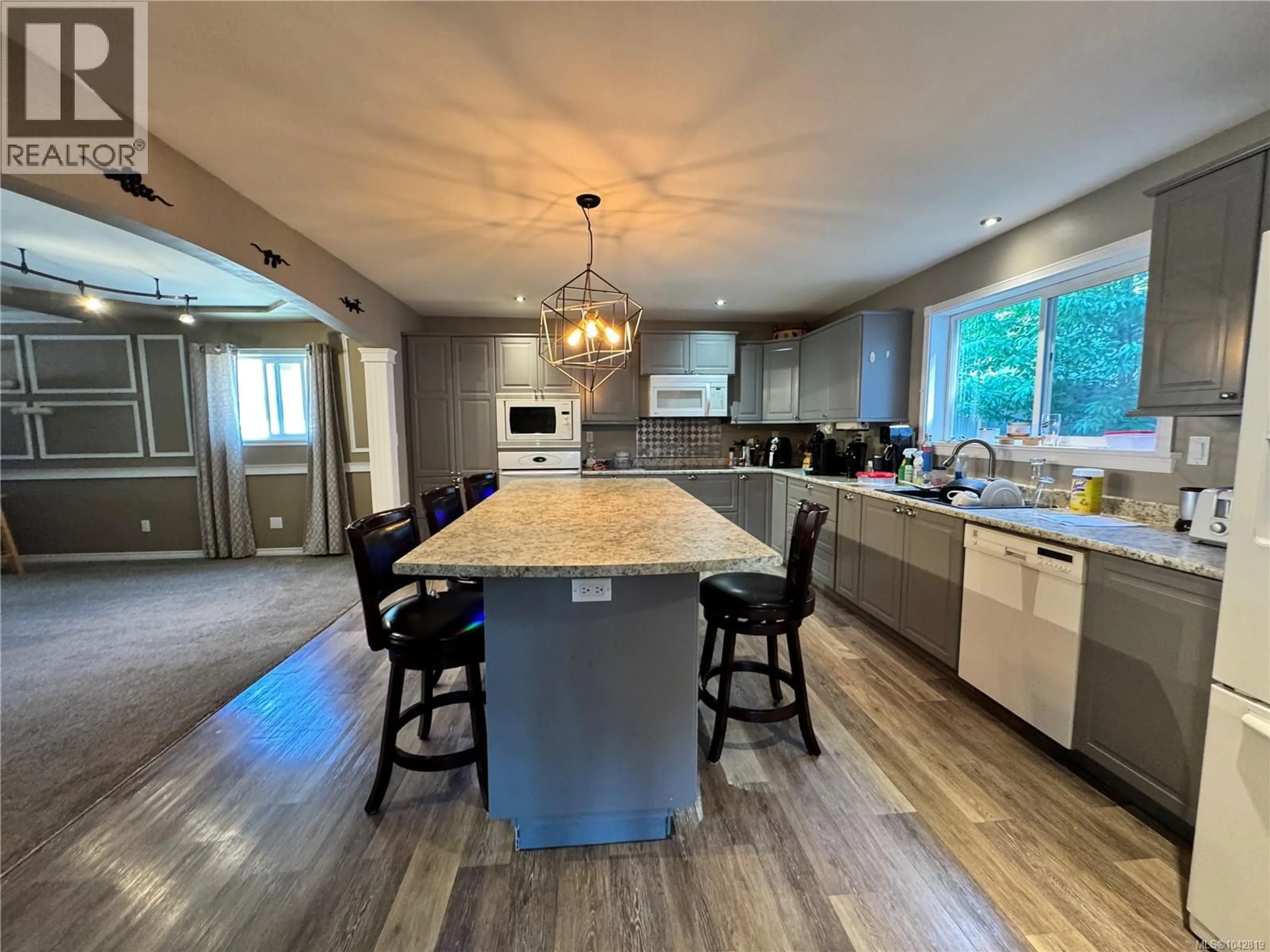 Open concept kitchen, unknown for 611 NIMPKISH DRIVE, Gold River British Columbia V0P1G0