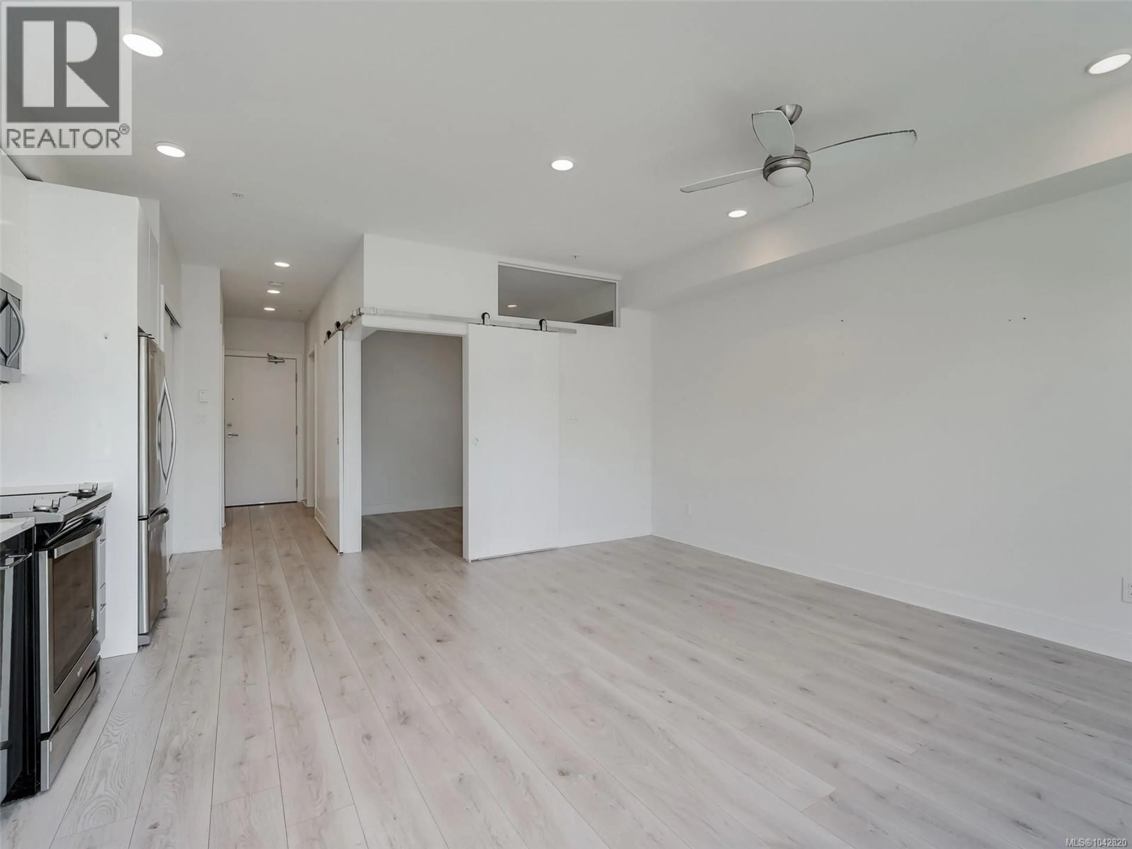 A pic of a room for 407 - 1311 LAKEPOINT WAY, Langford British Columbia V9B0S7