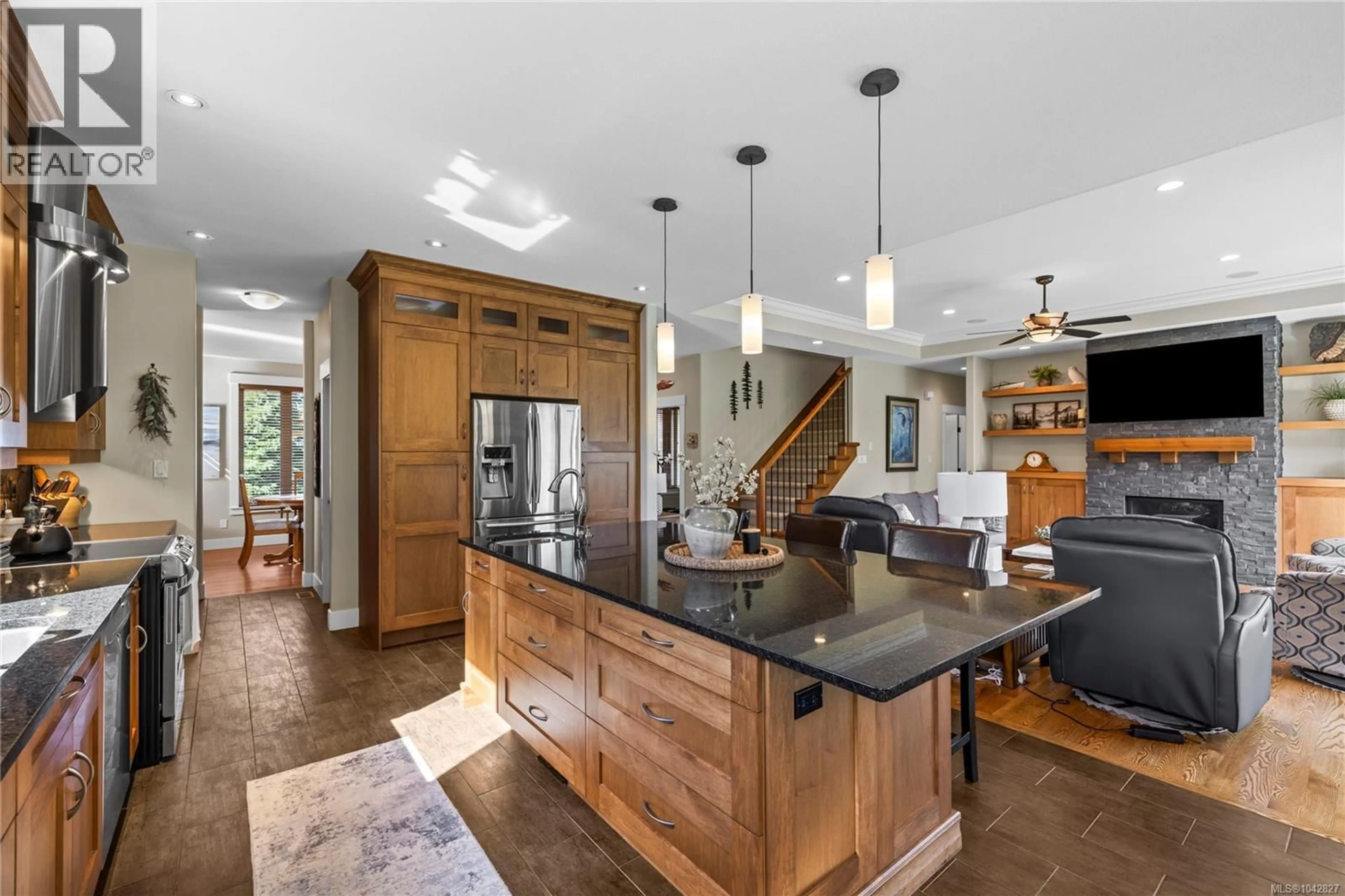 Open concept kitchen, unknown for 1520 STONE LAKE DRIVE, Nanoose Bay British Columbia V9P9M6
