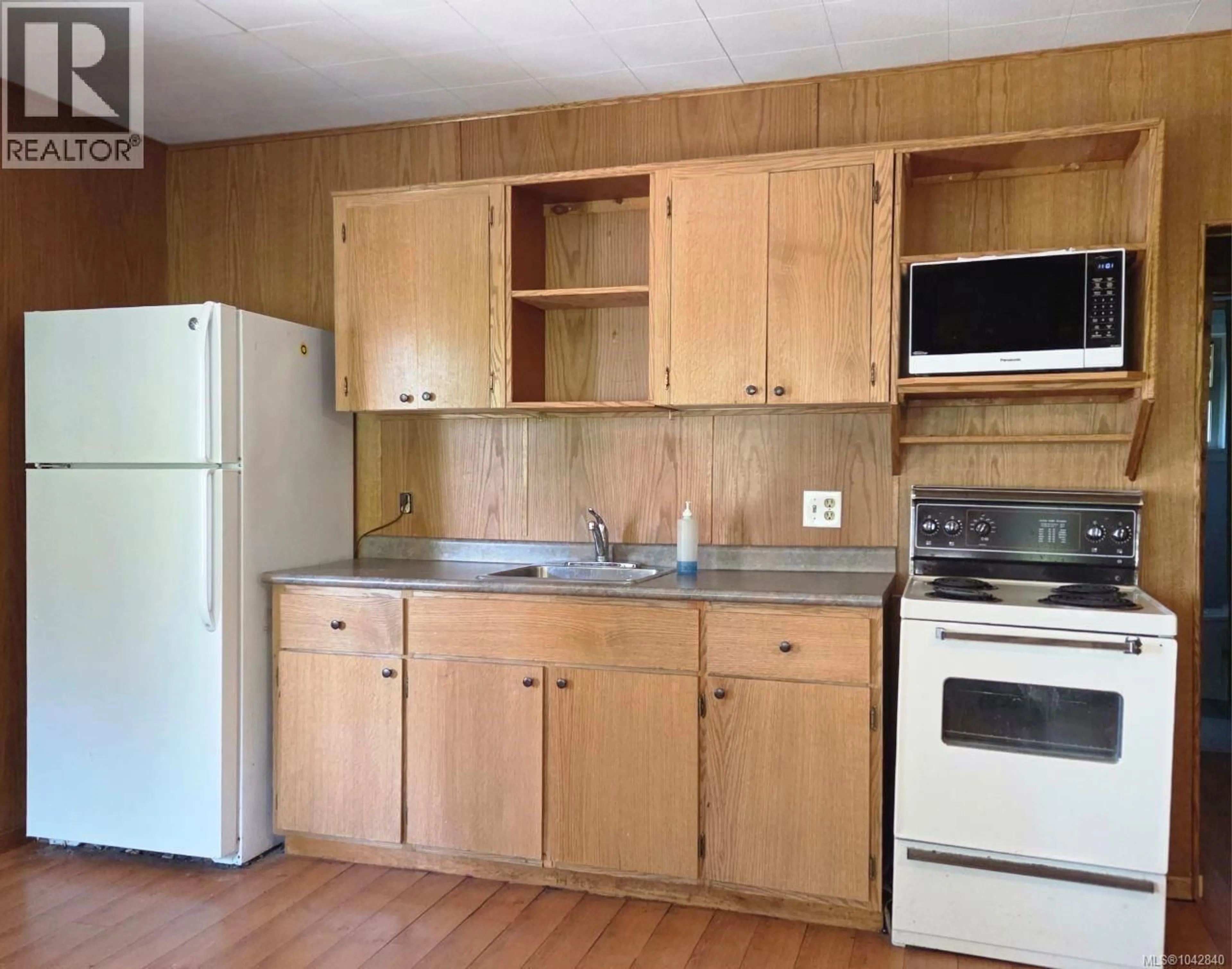 Standard kitchen, wood/laminate floor for 2903 KNAPPETT ROAD, Shawnigan Lake British Columbia V8H2H4