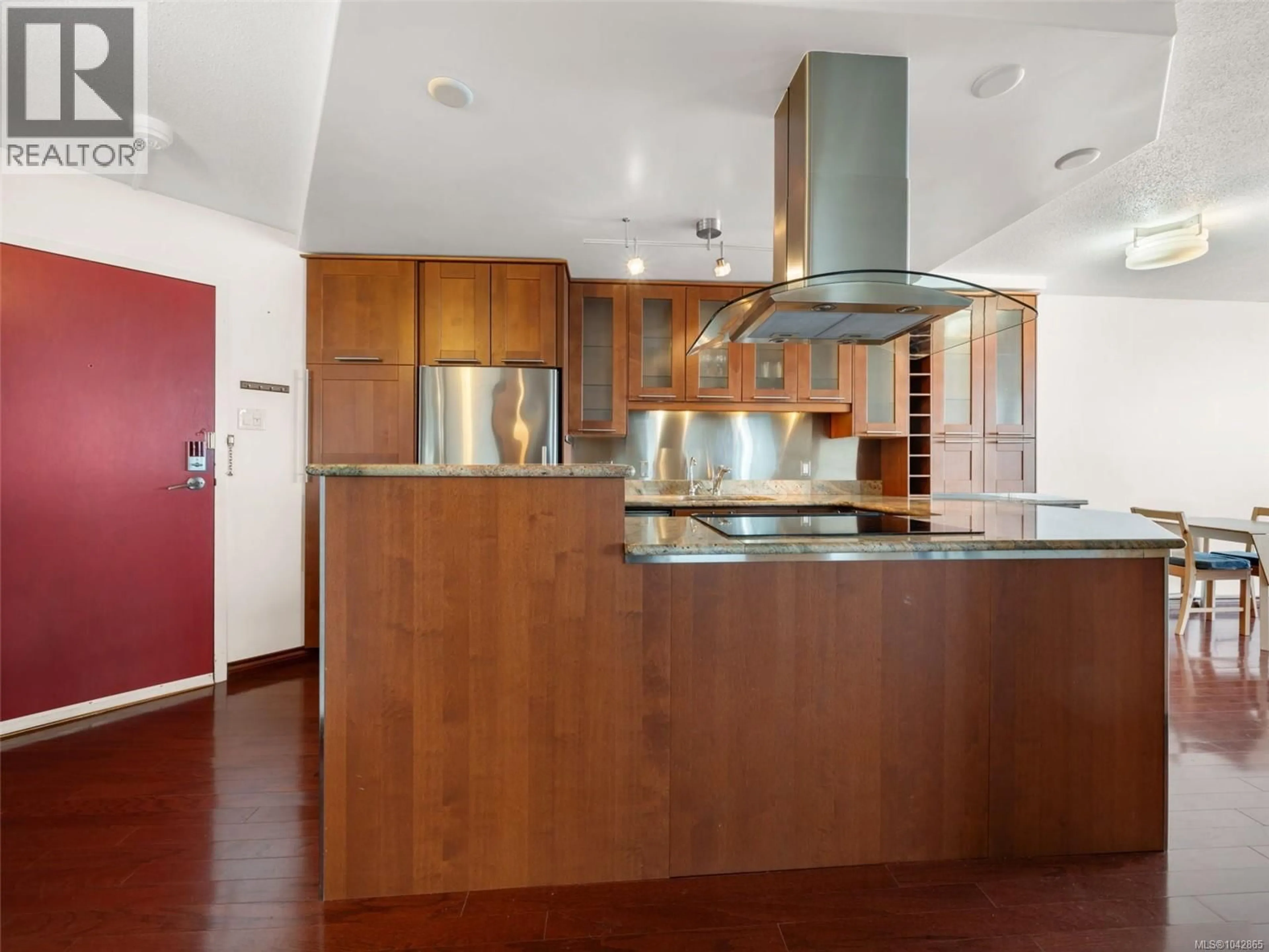 Open concept kitchen, wood/laminate floor for 1505 - 620 TORONTO STREET, Victoria British Columbia V8V1P7
