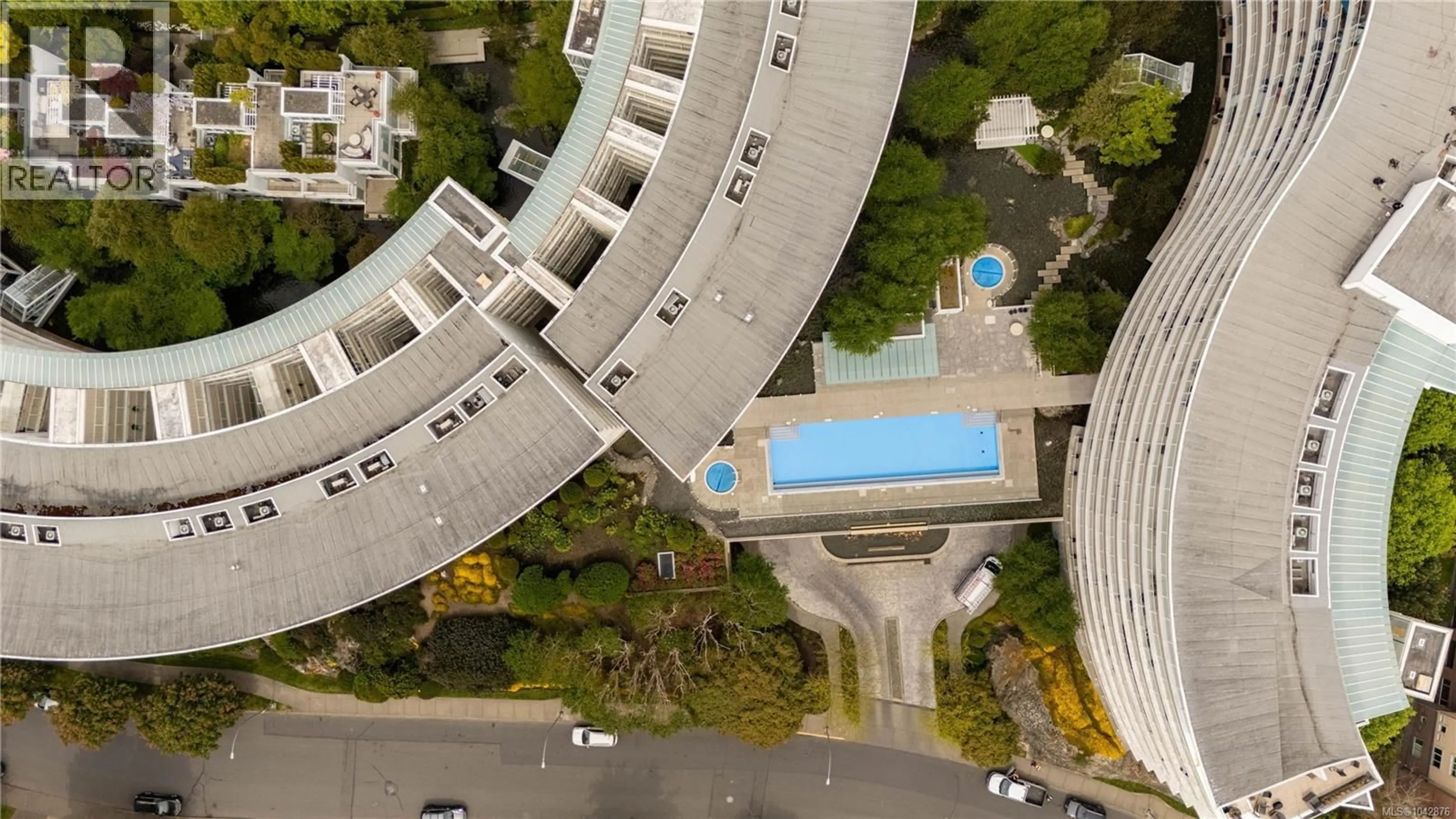 A pic from outside/outdoor area/front of a property/back of a property/a pic from drone, city buildings view from balcony for 120 - 68 SONGHEES ROAD, Victoria British Columbia V9A0A3