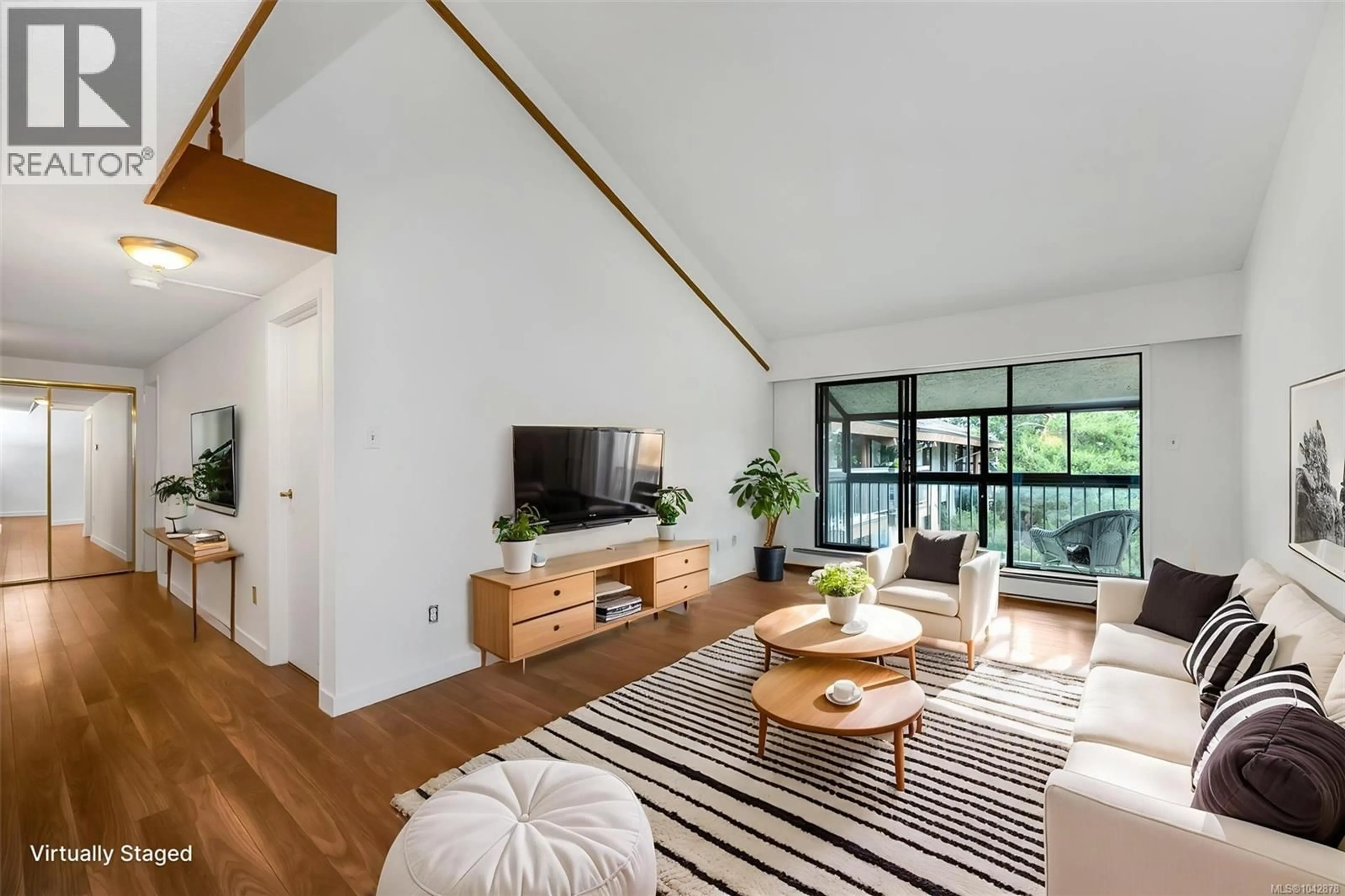 Living room with furniture, unknown for 419 - 1009 MCKENZIE AVENUE, Saanich British Columbia V8X4B1