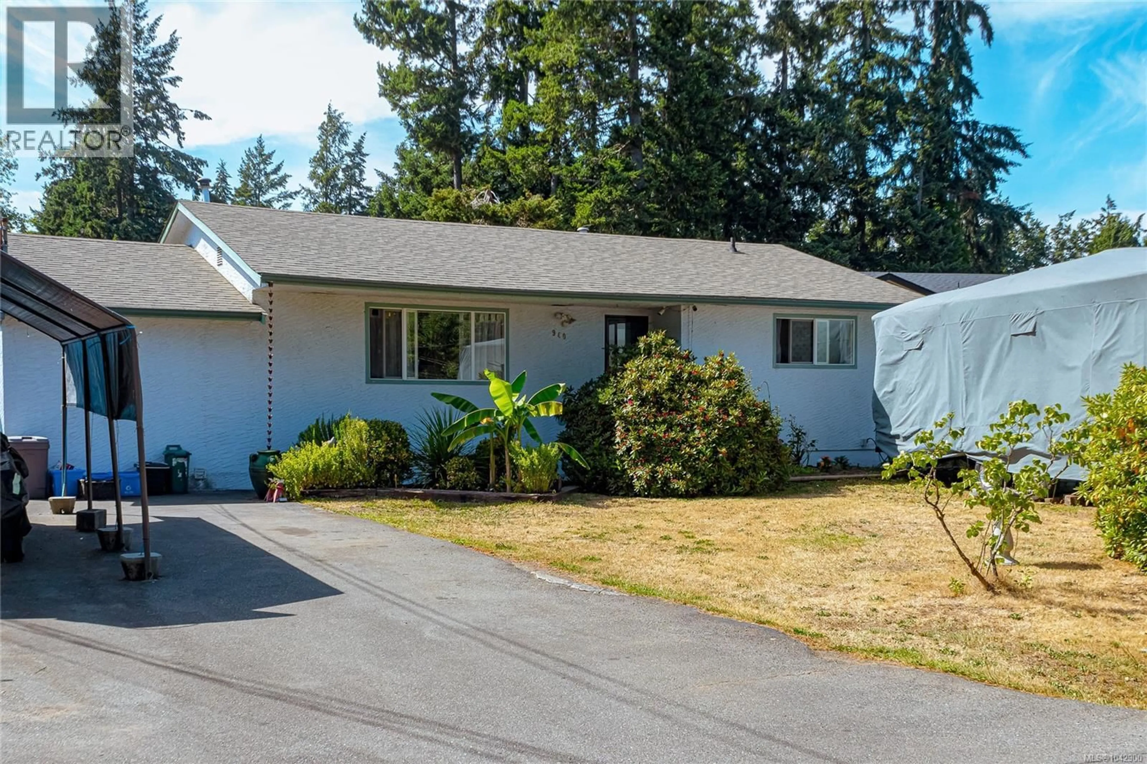 Home with vinyl exterior material, street for 940 TERLANE AVENUE, Langford British Columbia V9B2M9
