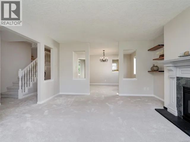 9524 GREENGLADE ROAD, Sidney 5