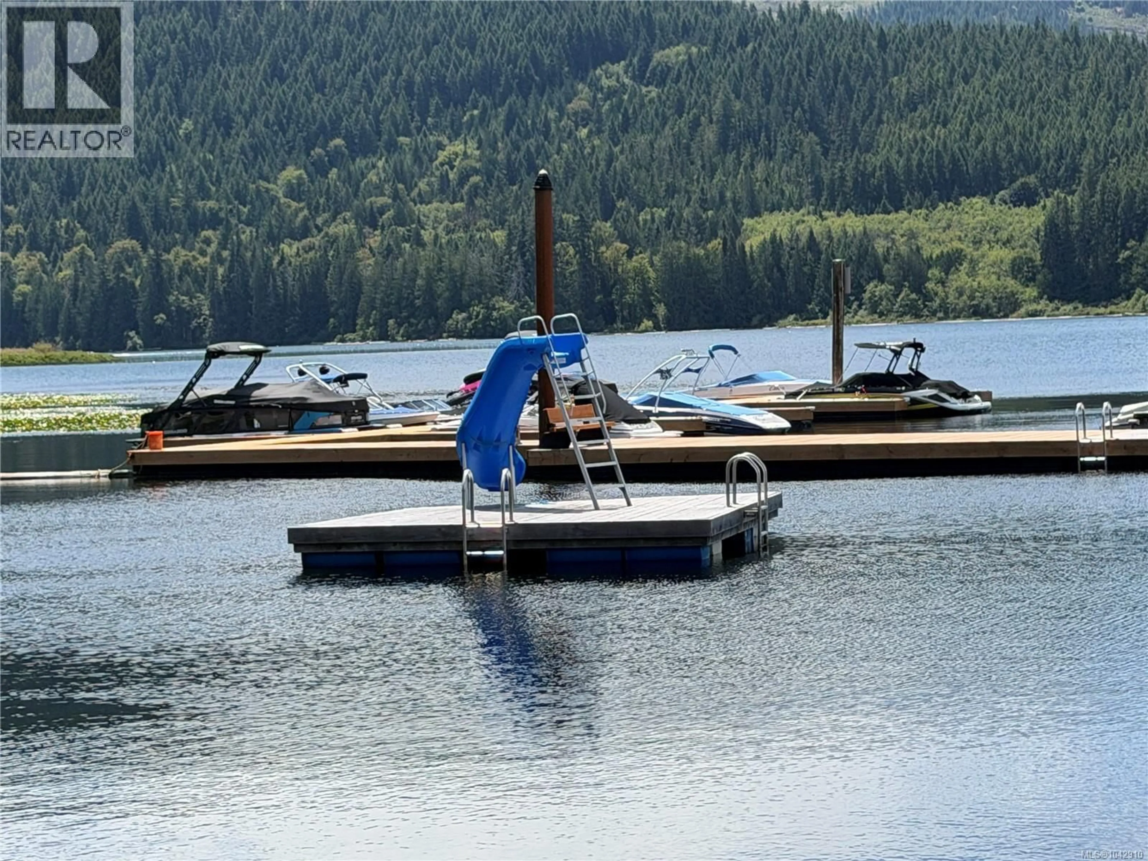 Blurry image for 37 - 7411 BLUE JAY TRAIL, Lake Cowichan British Columbia V0R2G1