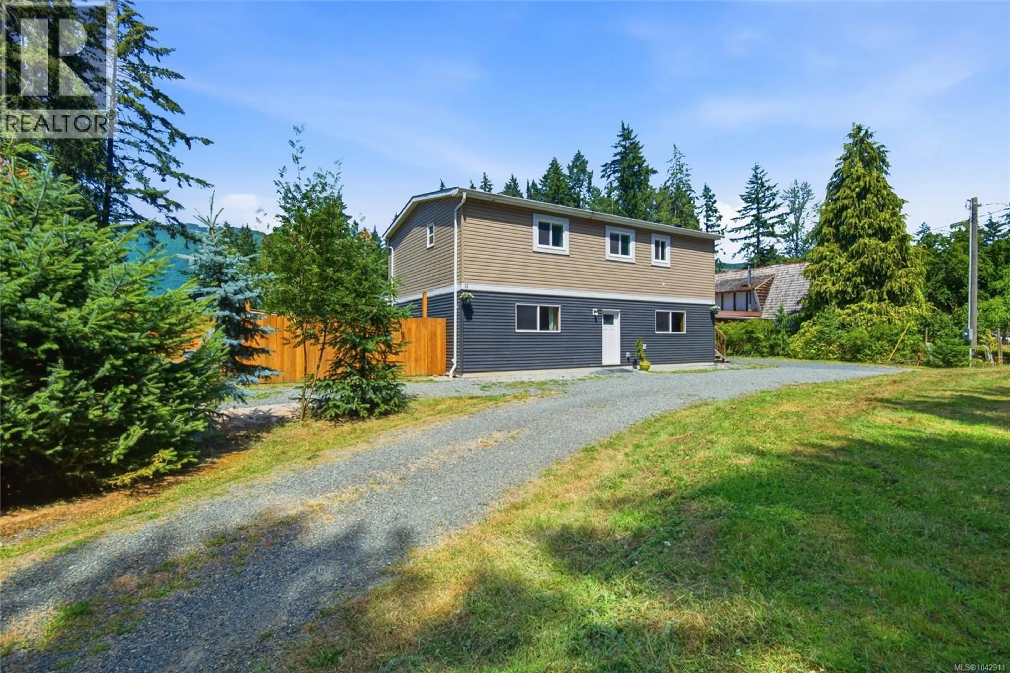 A pic from outside/outdoor area/front of a property/back of a property/a pic from drone, unknown for 6379 SMITH ROAD, Port Alberni British Columbia V9Y8L8