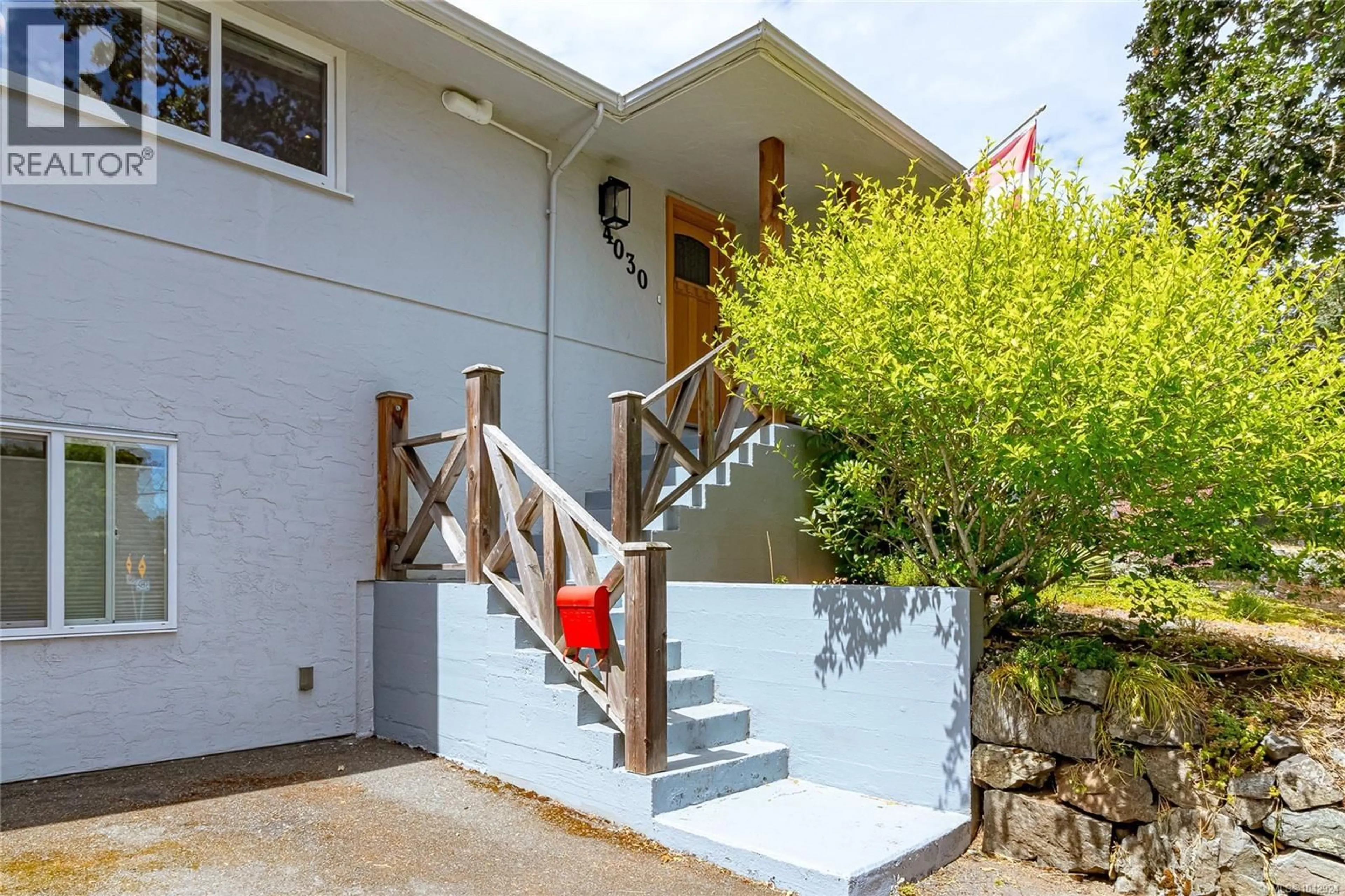 Unknown for 4030 GRANGE ROAD, Saanich British Columbia V8Z4V3